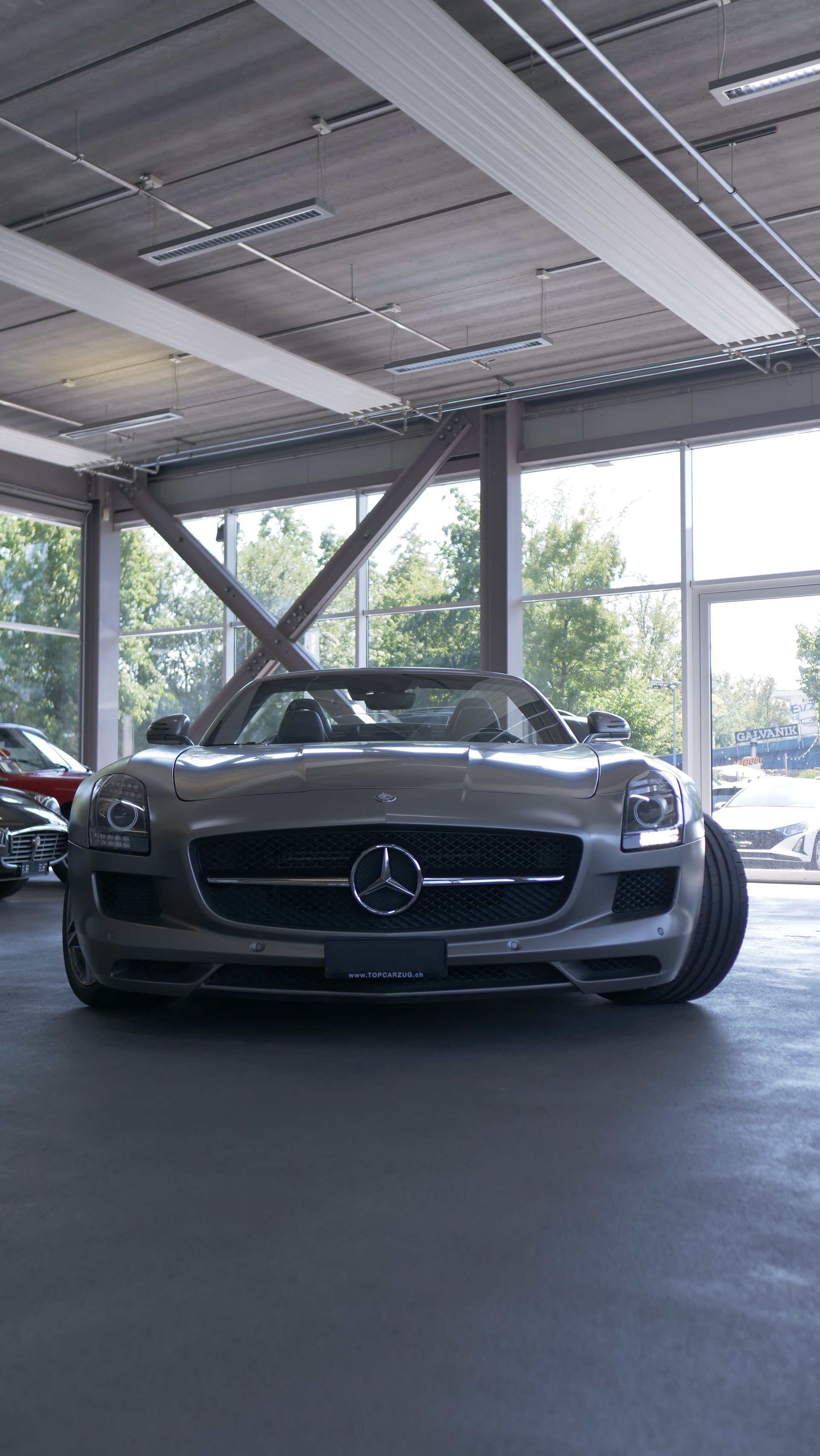 MERCEDES-BENZ SLS 63 AMG Speedshift-showroom-element-1