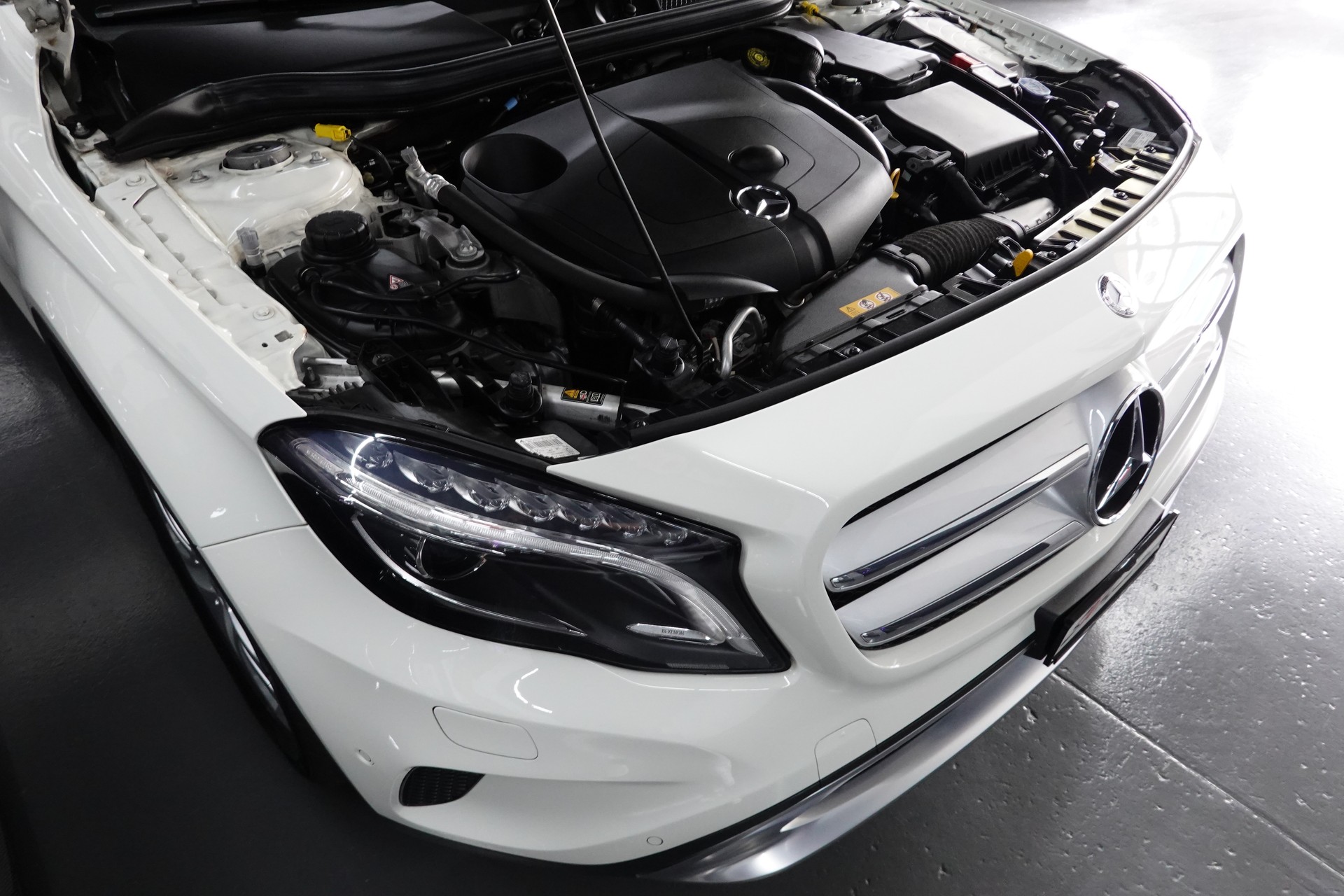 MERCEDES-BENZ GLA 200 CDI Swiss Star Edition 4Matic 7G-DCT-image-4