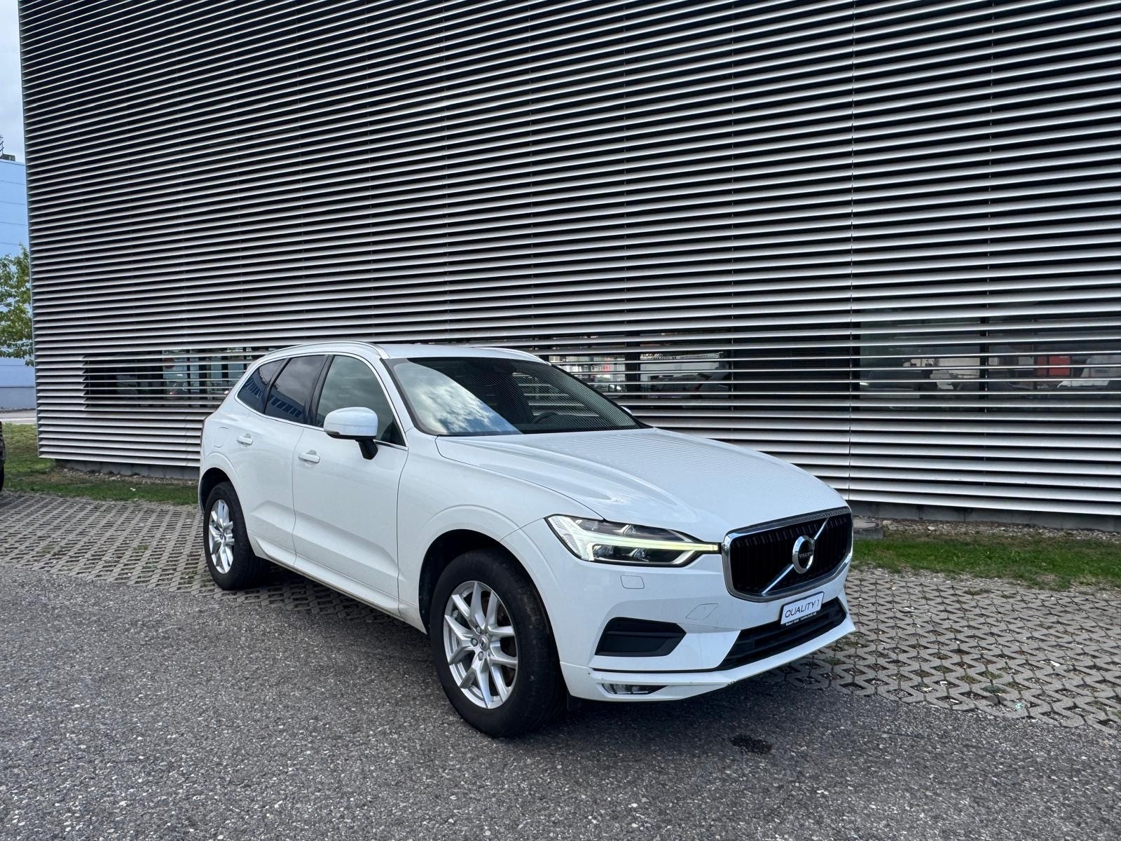VOLVO XC60 B4 Diesel Mild Hybrid AWD Inscription Geartronic