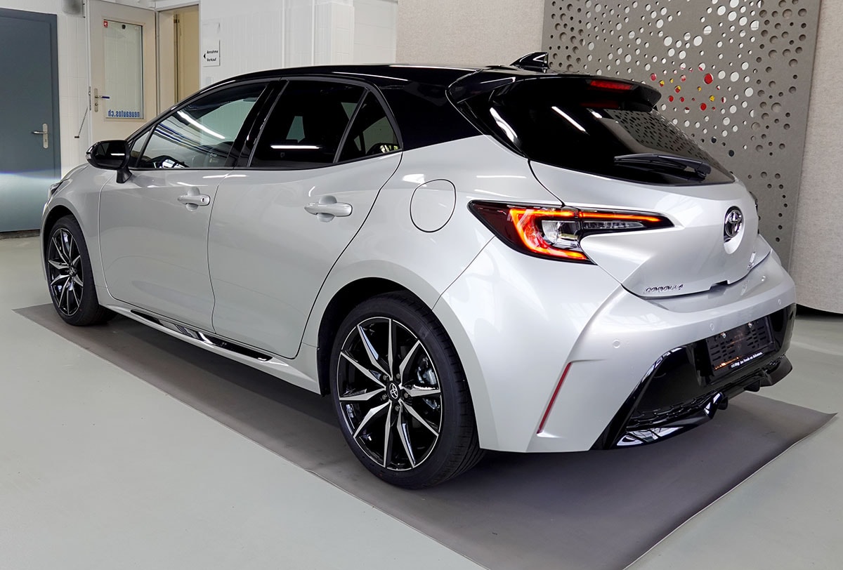 TOYOTA Corolla 2.0 HSD GR Sport e- CVT-showroom-element-2