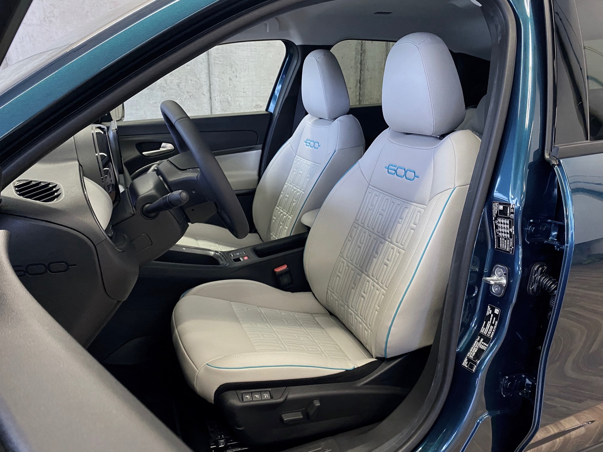 FIAT 600h*MildHybrid*Swiss*La Prima*-showroom-element-3