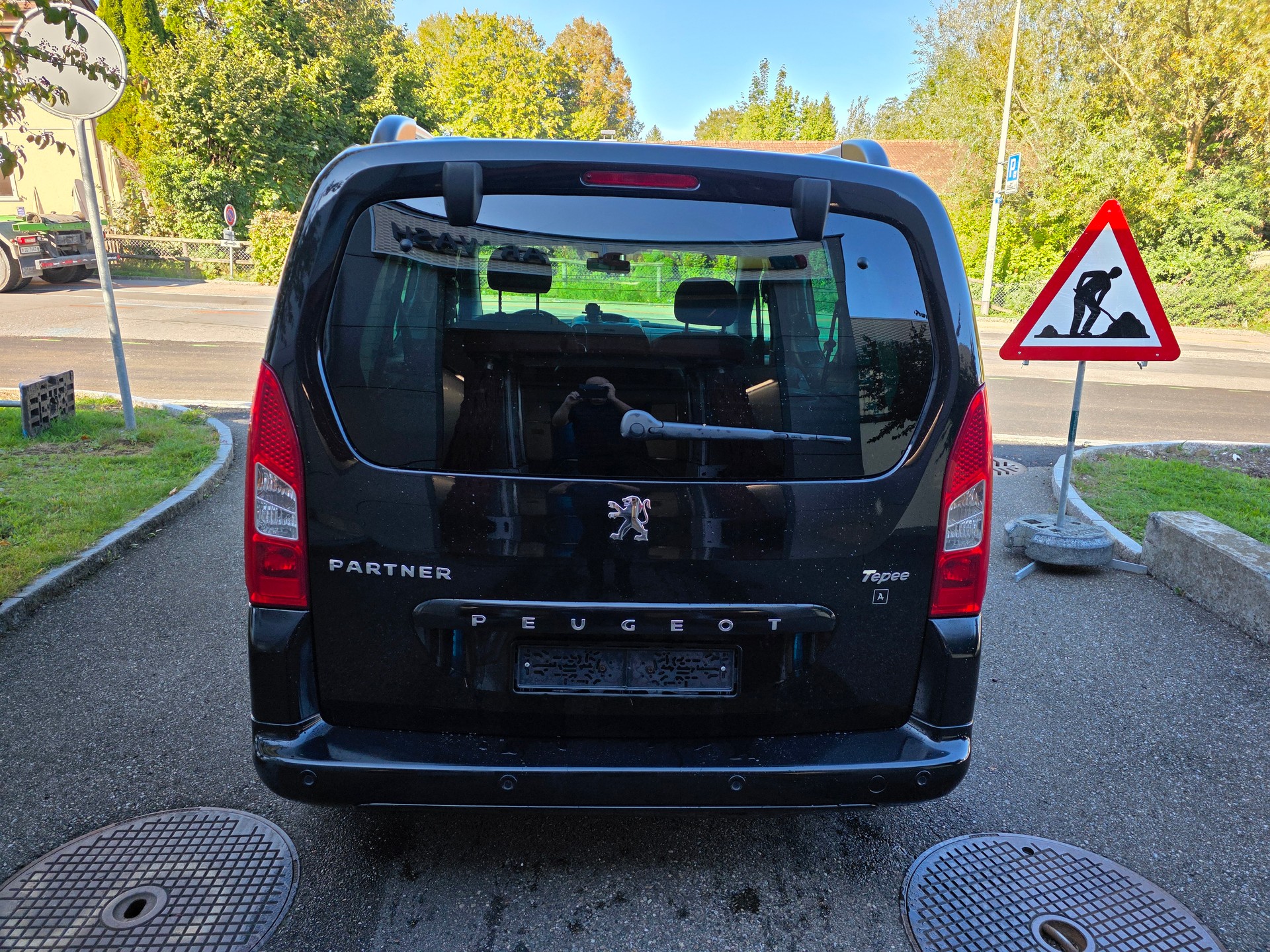 PEUGEOT Partner 1.6 HDI Trendy Clim (Pack) Aktuelle MFK, frisch durchgeführter Service und neue Winterreifen-image-5