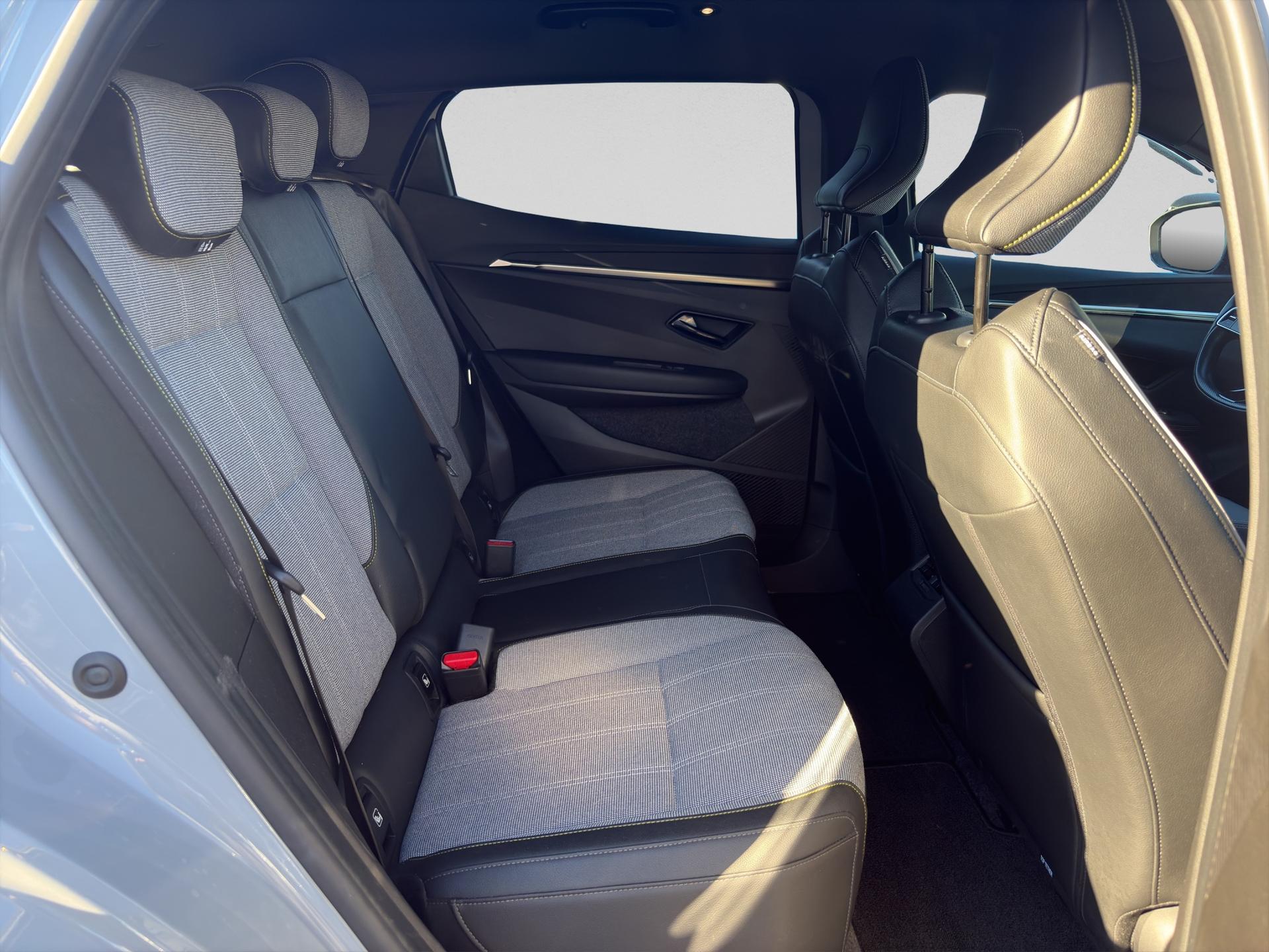 RENAULT Mégane E-TECH EV60 Techno-image-13