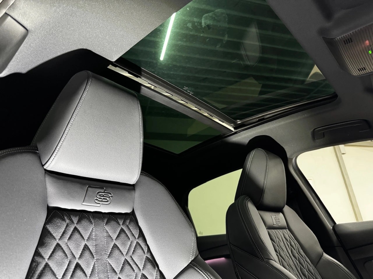 AUDI Q4 e-tron 45 Edition S-line Black-Pack quattro // TOP-Ausstattung-image-8