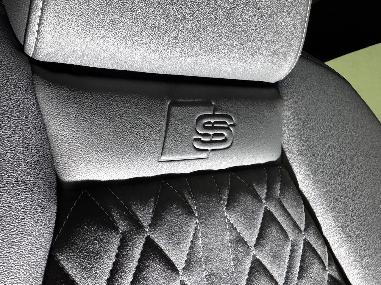 AUDI Q4 e-tron 45 Edition S-line Black-Pack quattro // TOP-Ausstattung-image-7