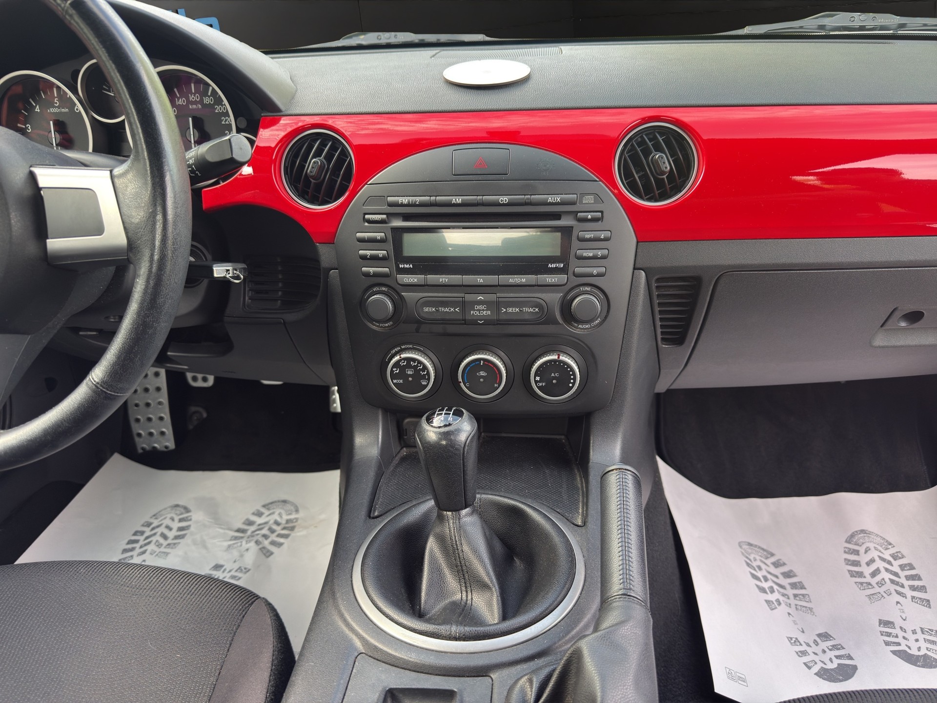 MAZDA MX-5 1.8i 16V 20th Anniversary-image-12
