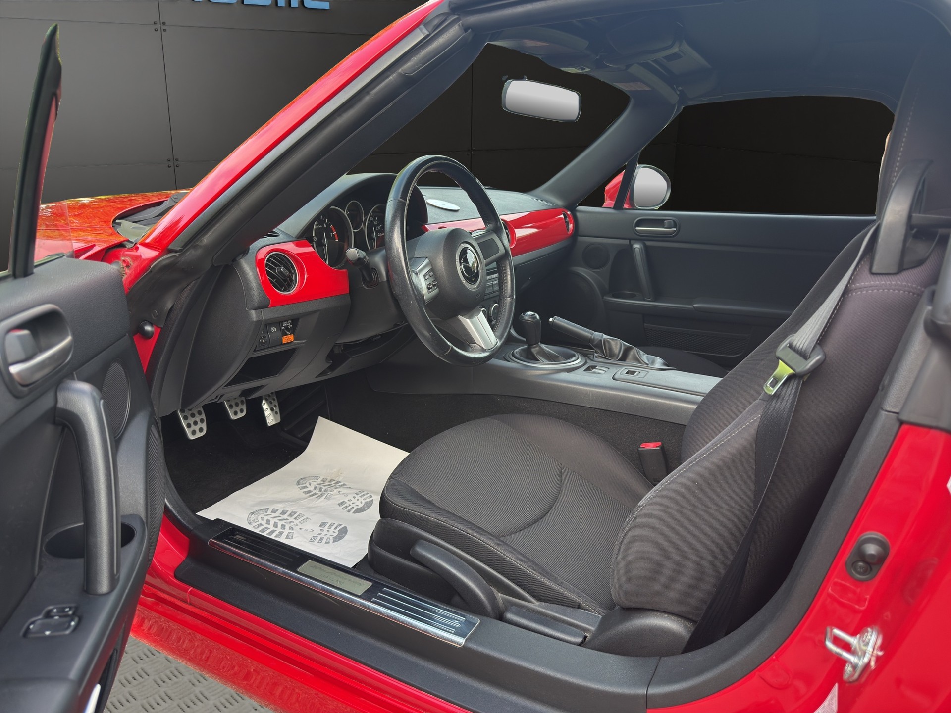 MAZDA MX-5 1.8i 16V 20th Anniversary-image-10