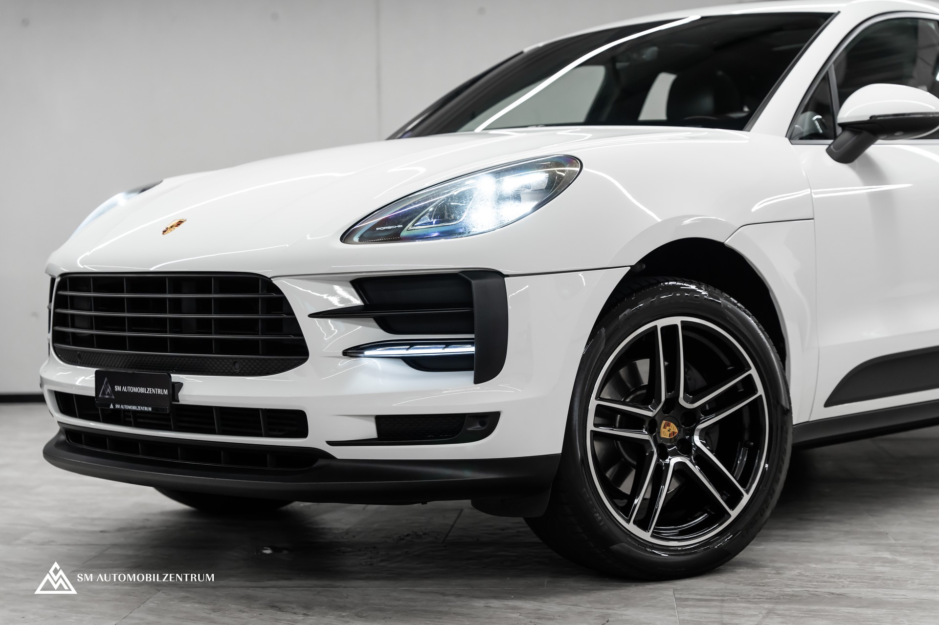 PORSCHE Macan PDK / CH / Panoramadach / Bose-showroom-element-2