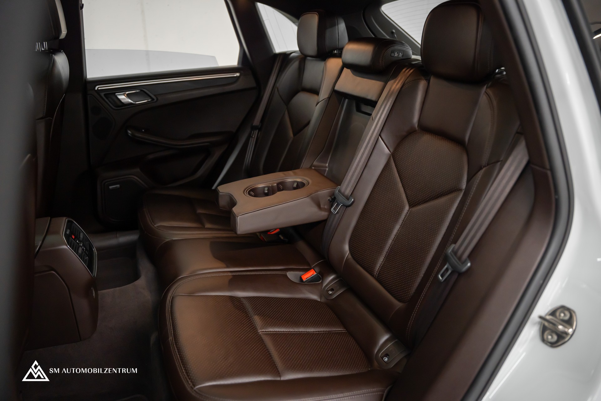 PORSCHE Macan PDK / CH / Panoramadach / Bose-image-18