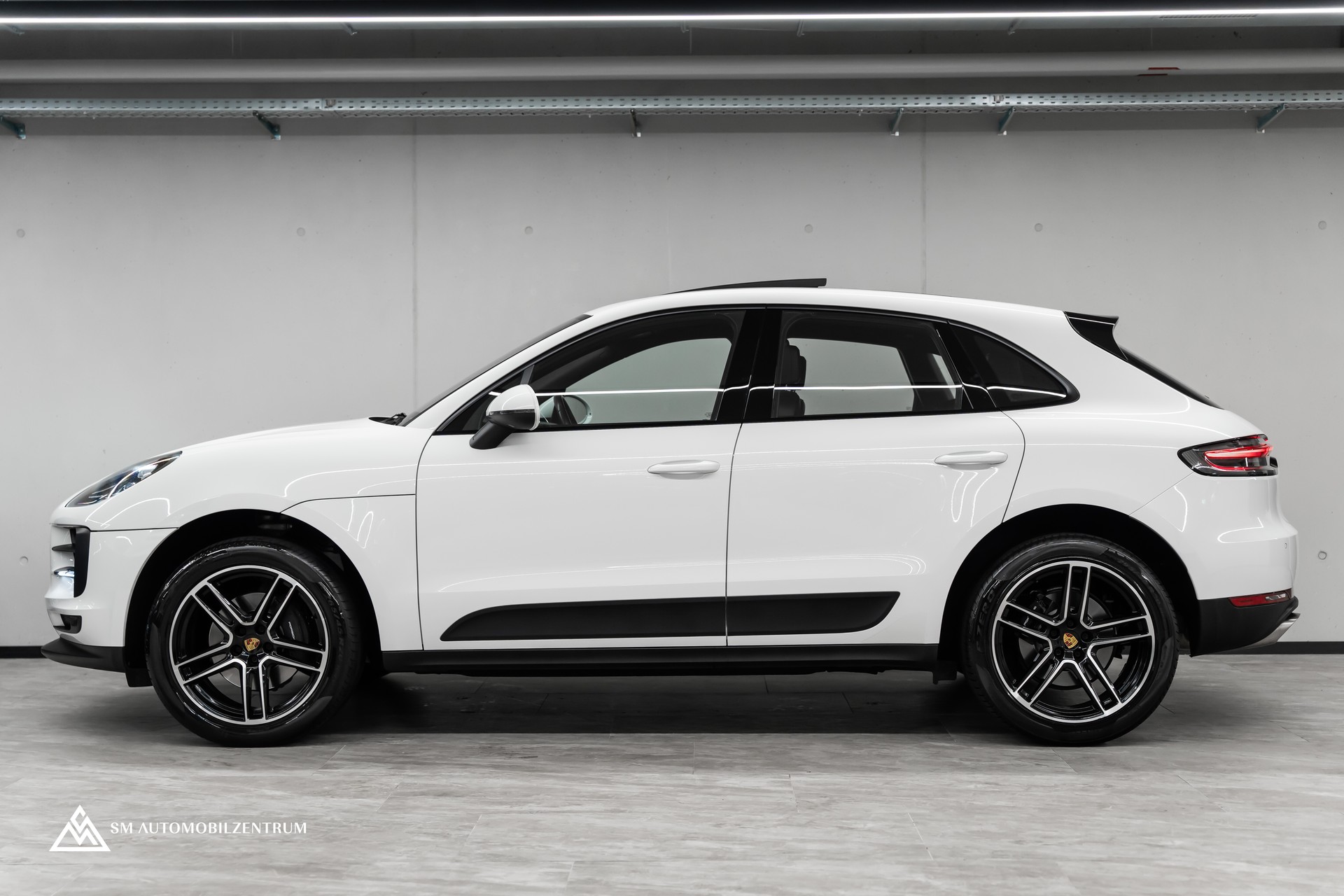 PORSCHE Macan PDK / CH / Panoramadach / Bose-showroom-element-3