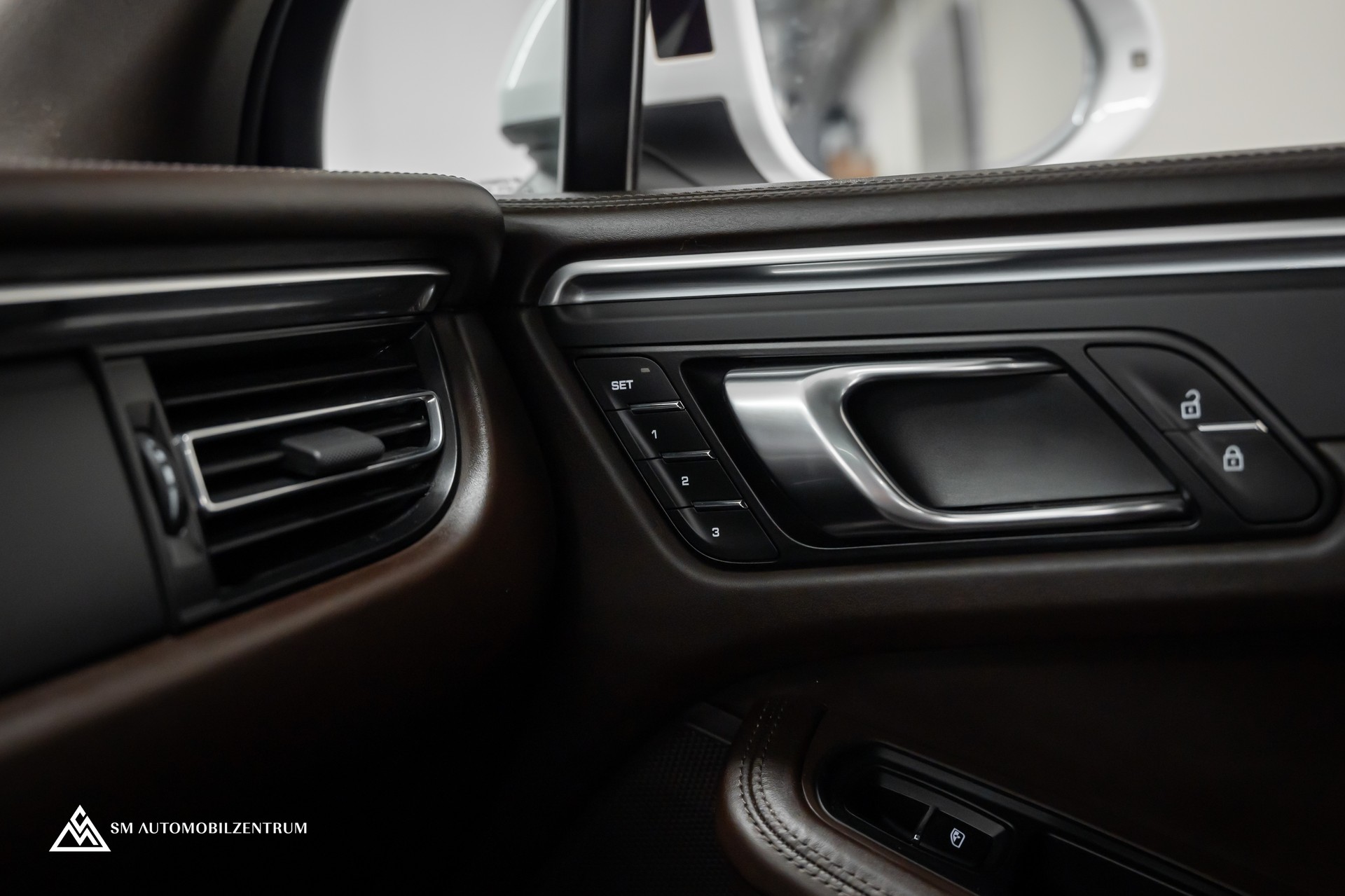 PORSCHE Macan PDK / CH / Panoramadach / Bose-image-28