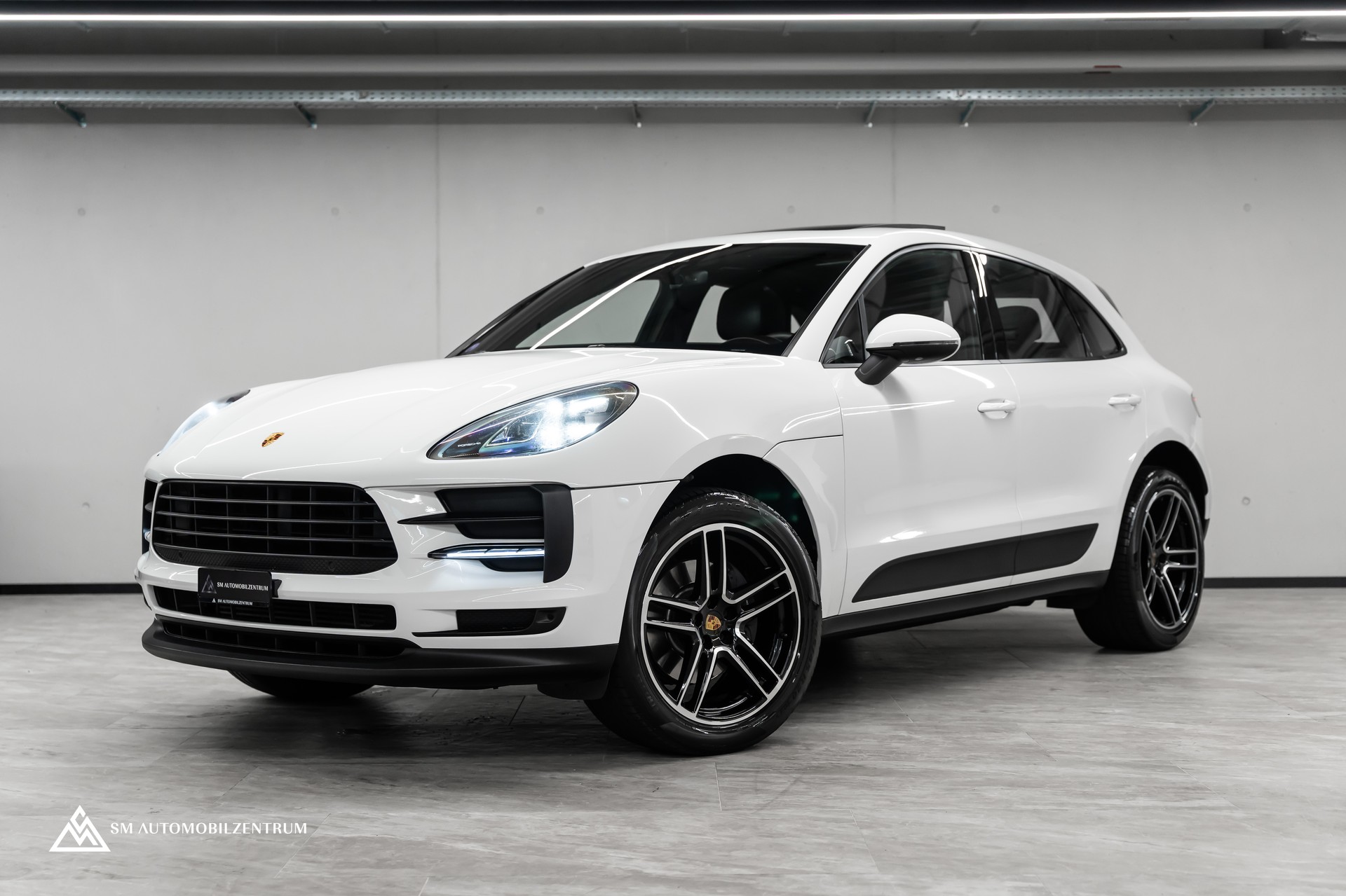 PORSCHE Macan PDK / CH / Panoramadach / Bose