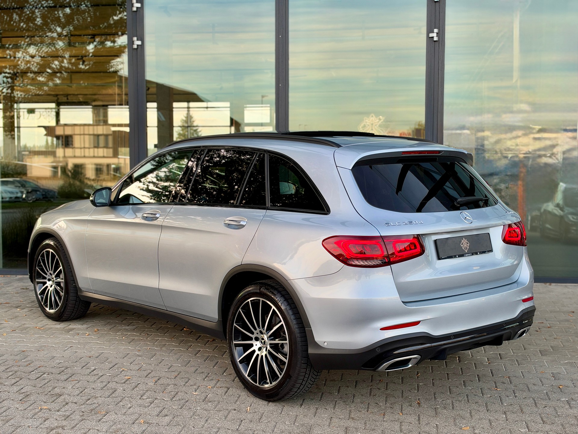 MERCEDES-BENZ GLC 220 d AMG Line 4Matic 9G-Tronic-showroom-element-3