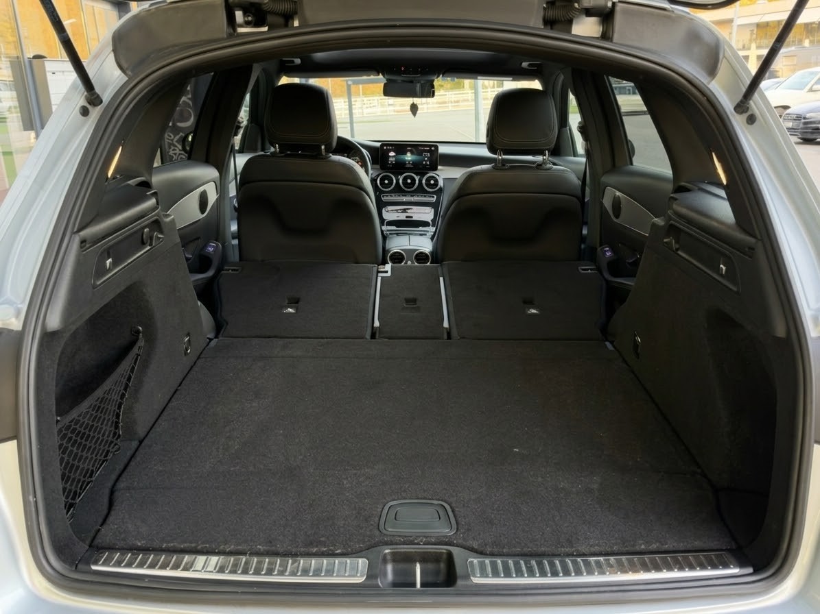 MERCEDES-BENZ GLC 220 d AMG Line 4Matic 9G-Tronic-image-12