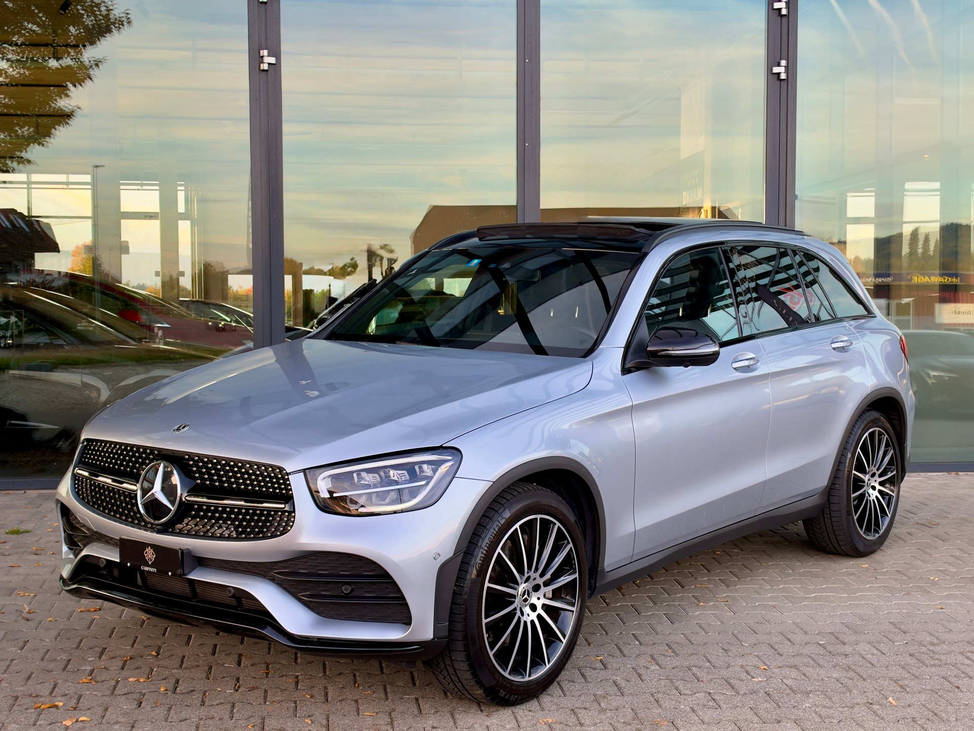 MERCEDES-BENZ GLC 220 d AMG Line 4Matic 9G-Tronic-showroom-element-2