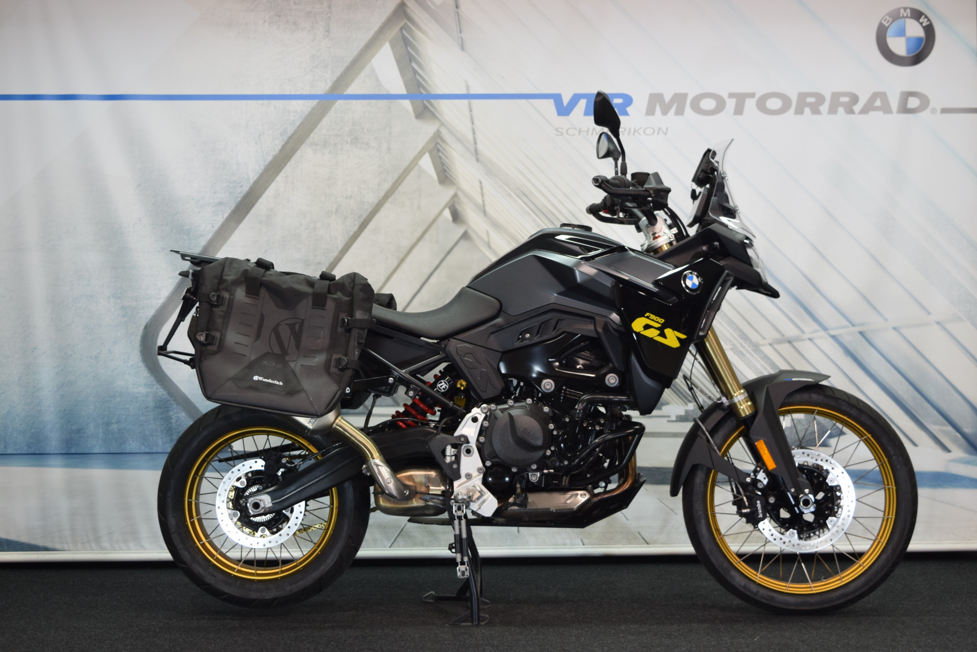 BMW F 900 GS inkl. Seitentaschen-image-1