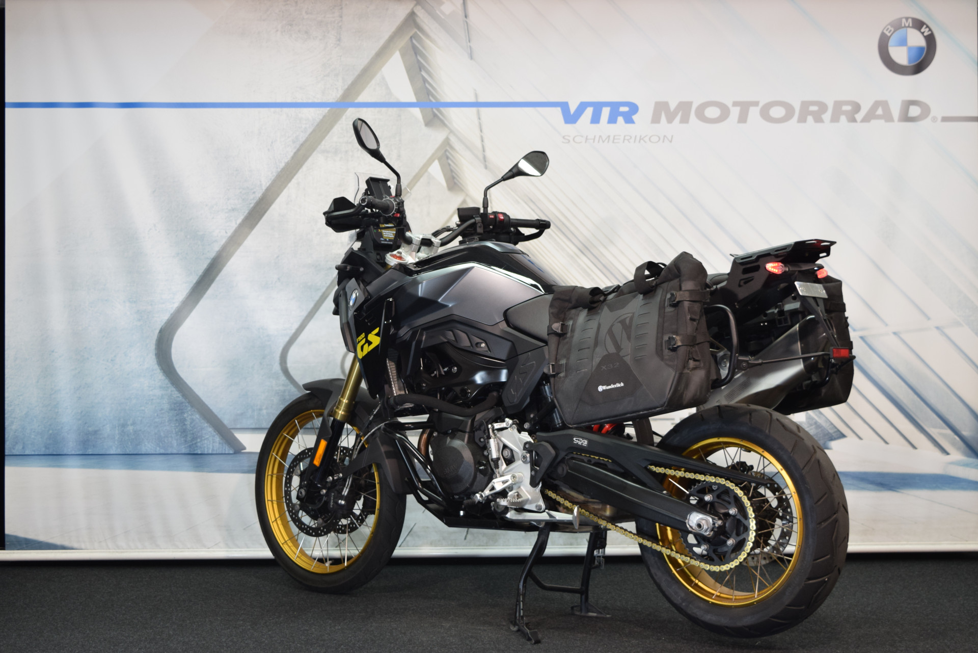 BMW F 900 GS inkl. Seitentaschen-image-3