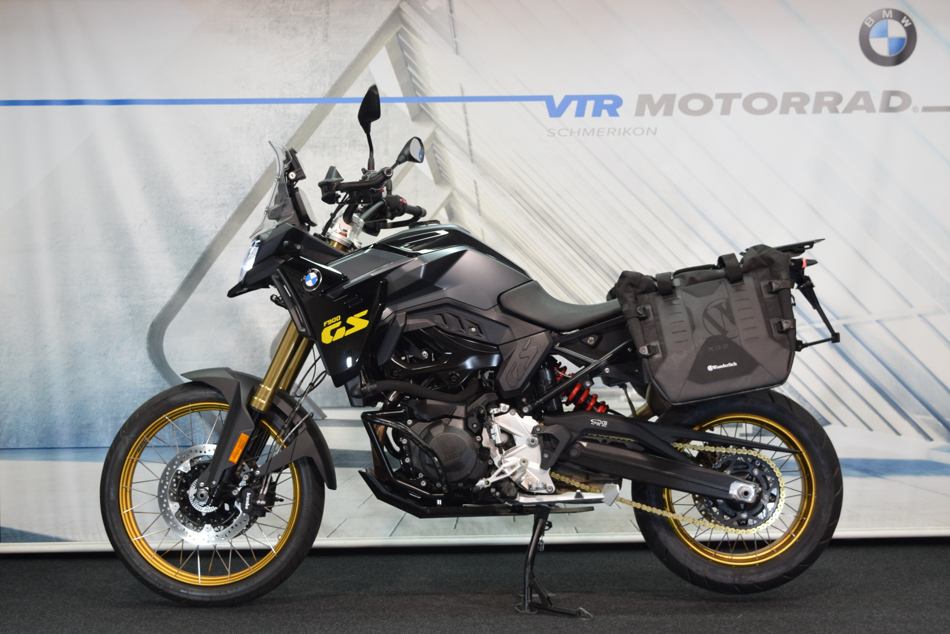 BMW F 900 GS inkl. Seitentaschen-image-4