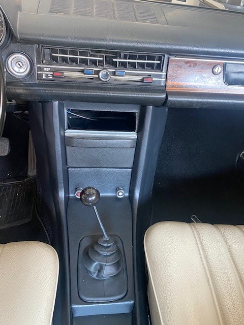 MERCEDES-BENZ C 250 coupe-image-7