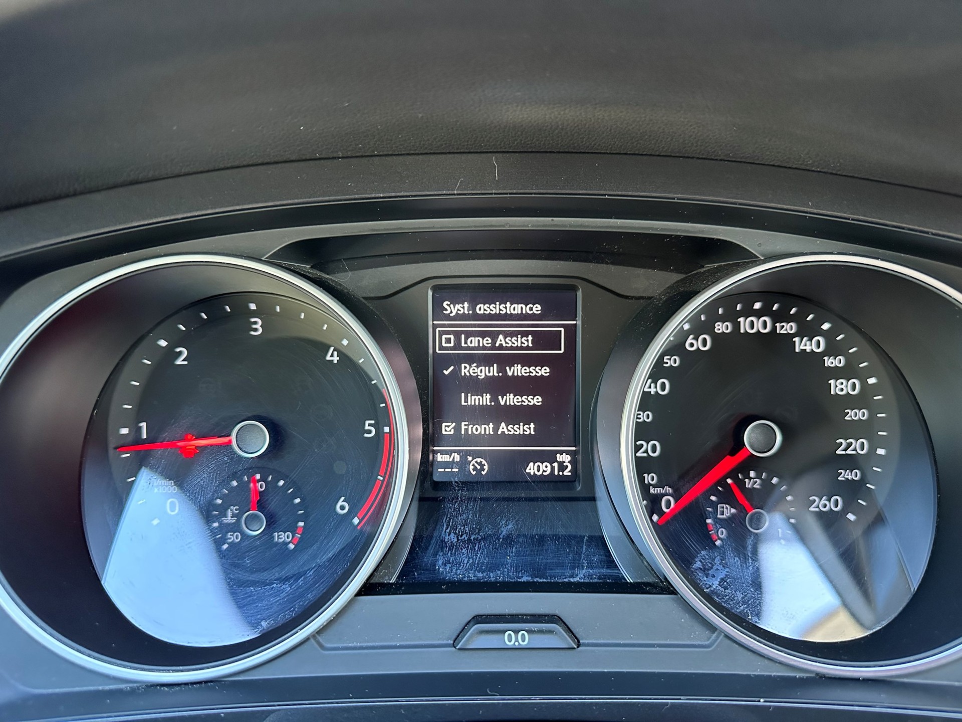VW Tiguan 2.0 TDI SCR Trendline 4Motion DSG-image-19