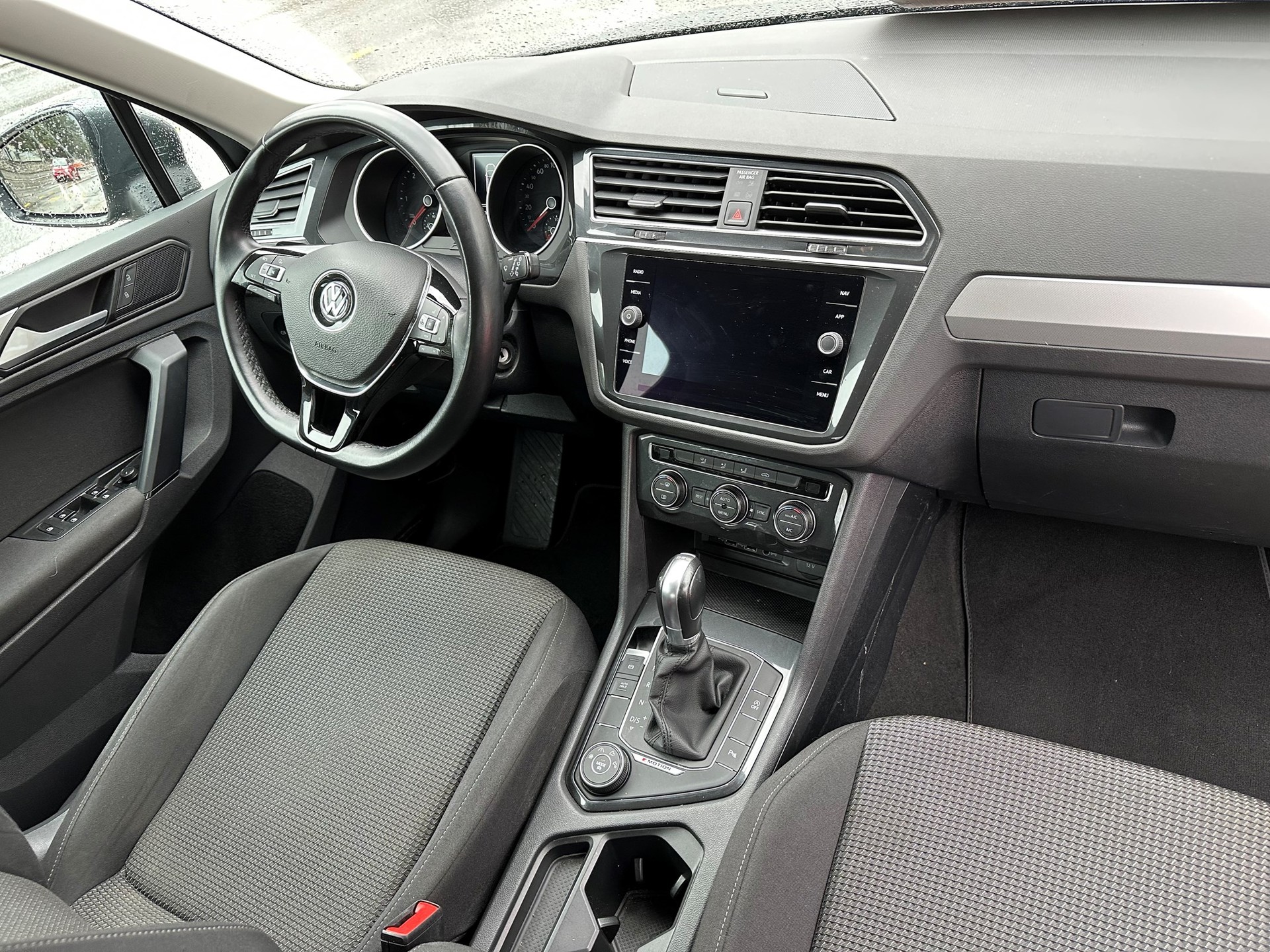 VW Tiguan 2.0 TDI SCR Trendline 4Motion DSG-image-23