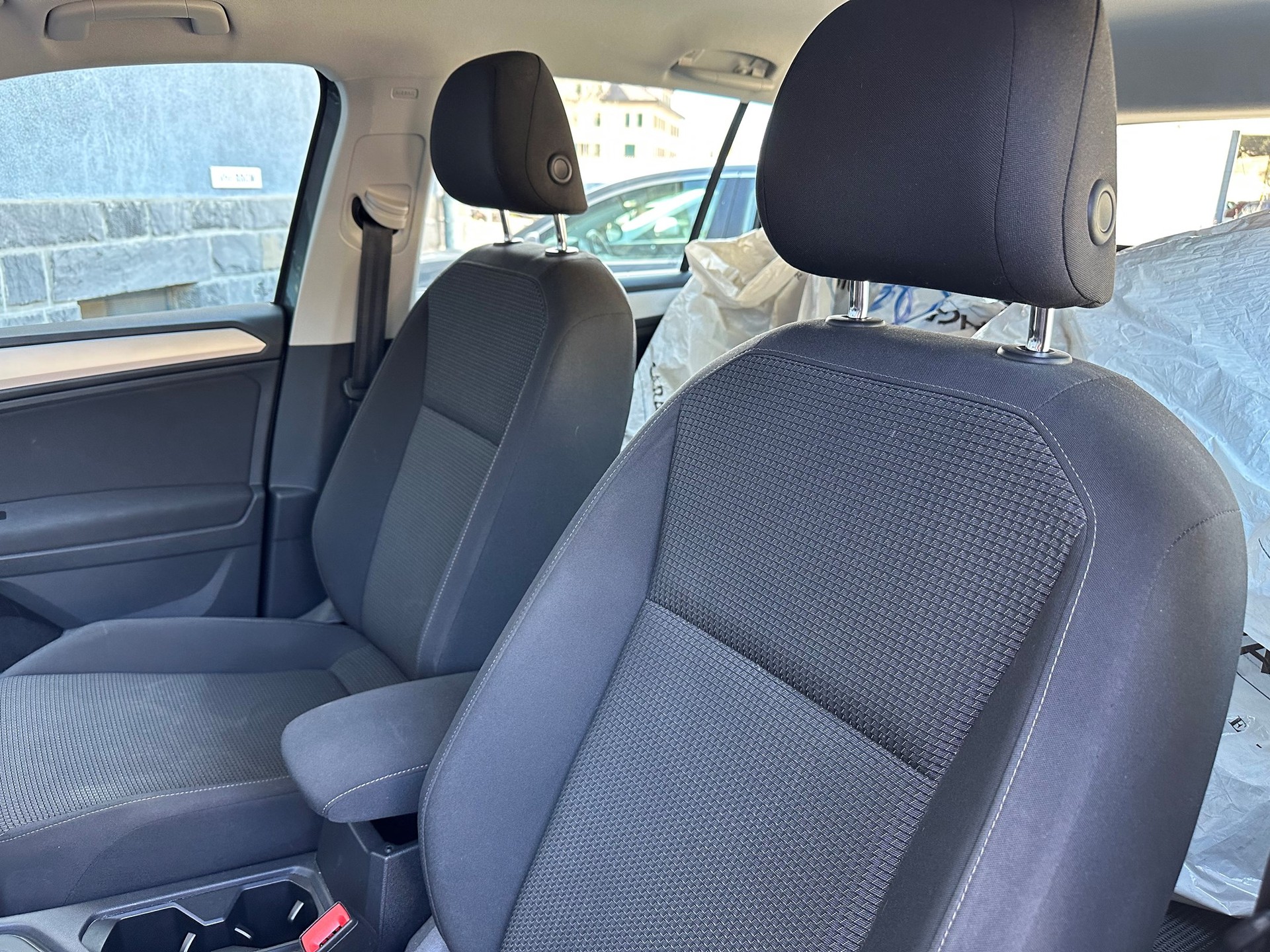 VW Tiguan 2.0 TDI SCR Trendline 4Motion DSG-image-12