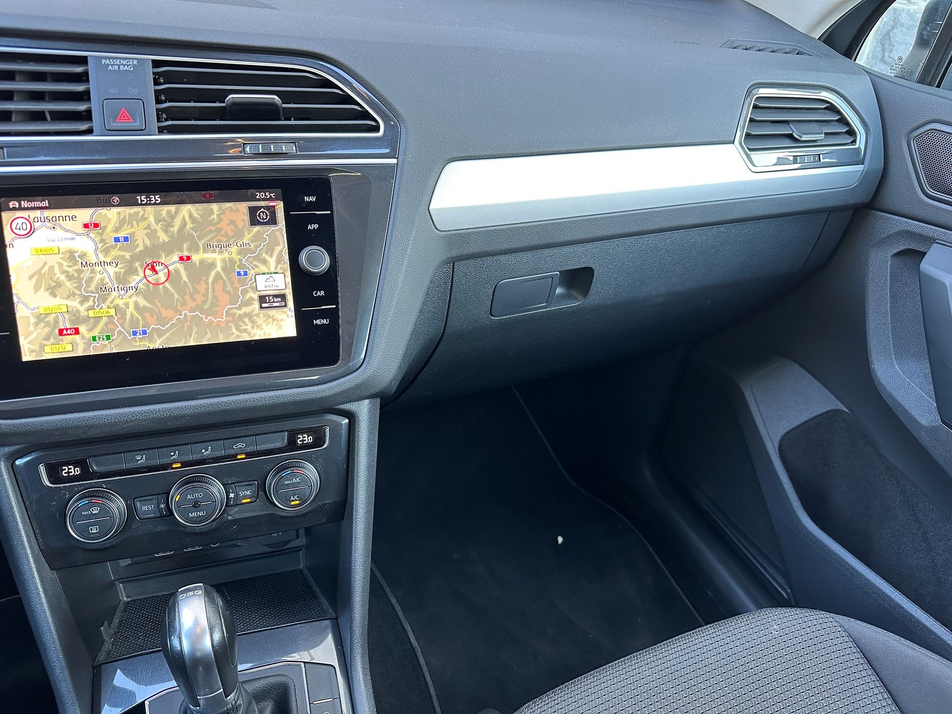 VW Tiguan 2.0 TDI SCR Trendline 4Motion DSG-image-13