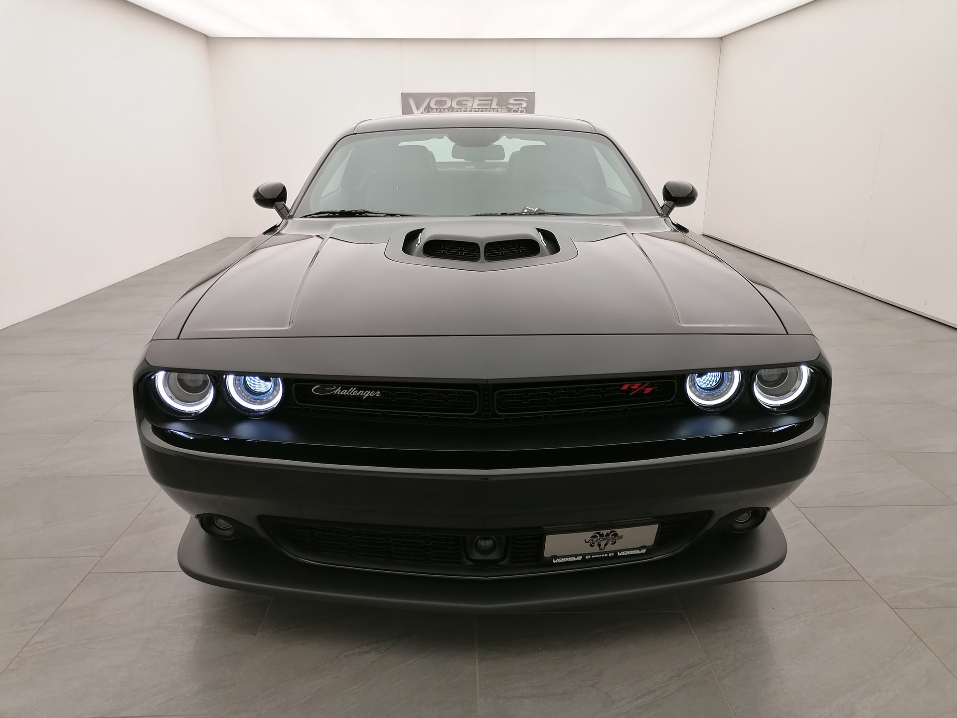 DODGE Challenger 5.7 R/T Shaker-showroom-element-1