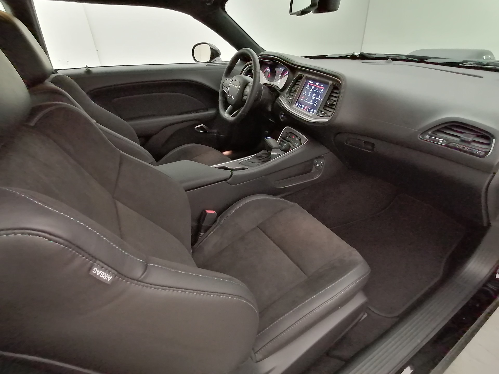 DODGE Challenger 5.7 R/T Shaker-image-15