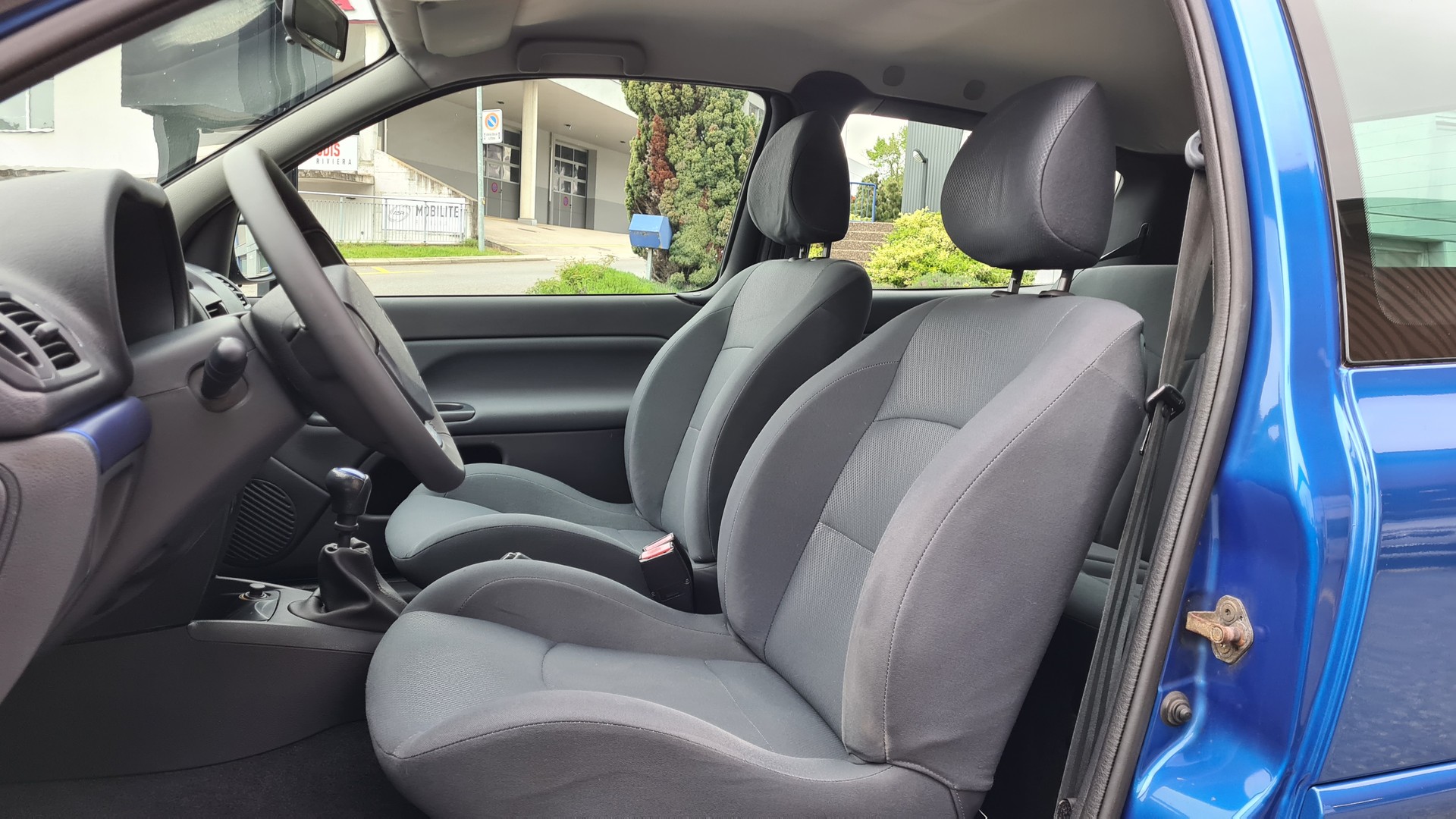 RENAULT Clio 2.0 16V Sport Jean Ragnotti-image-8