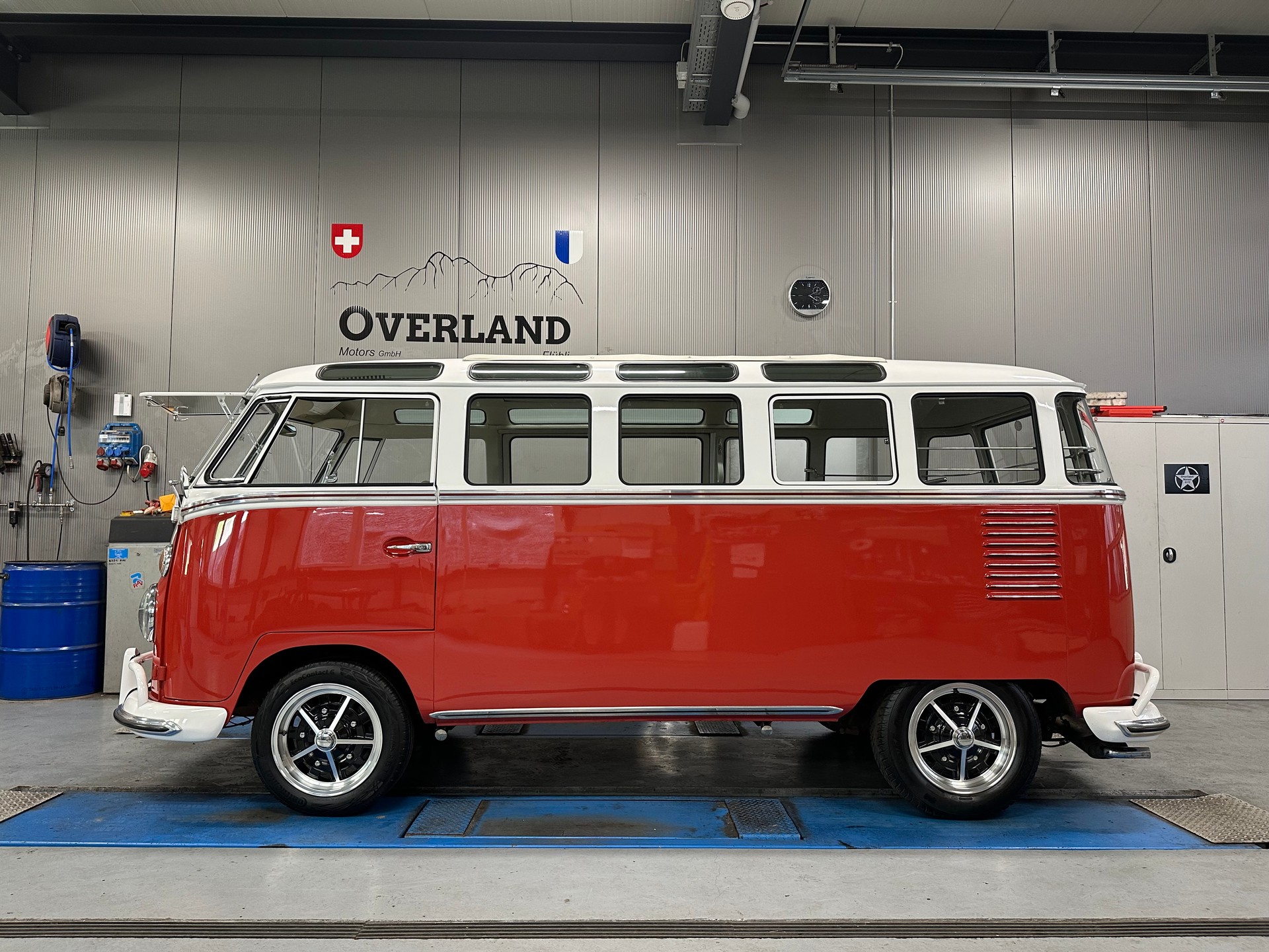 VW T1-showroom-element-1