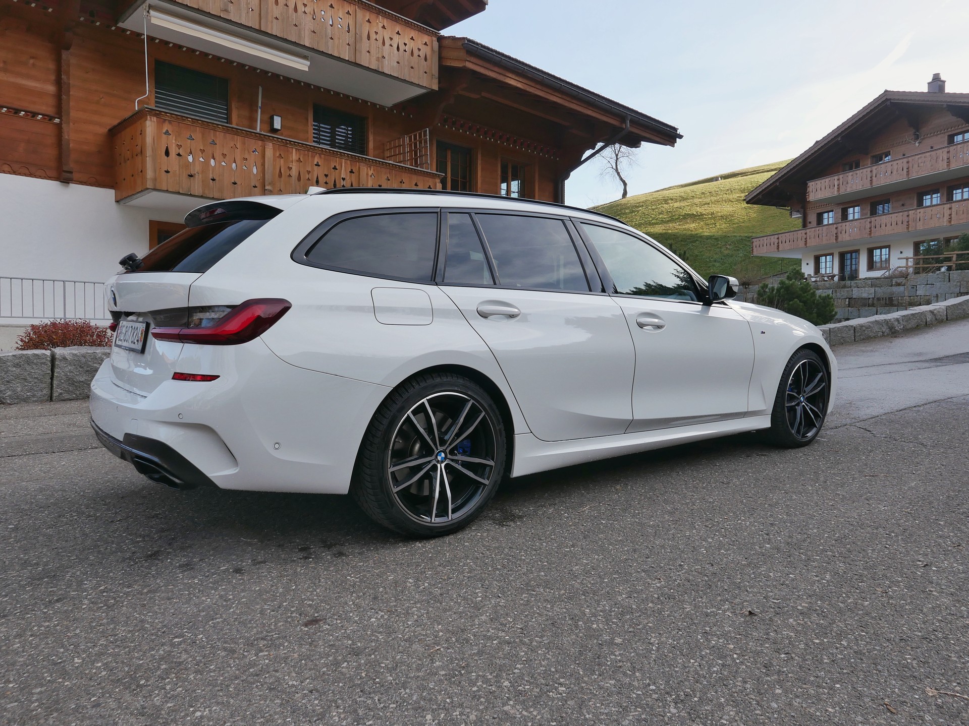 BMW M340d xDrive 48V Touring Steptronic Sport-image-7