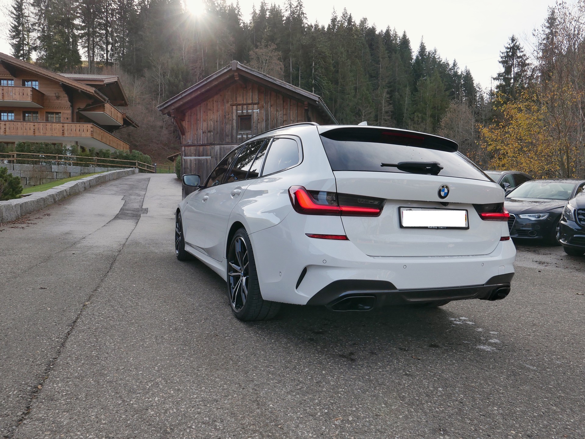 BMW M340d xDrive 48V Touring Steptronic Sport-image-6