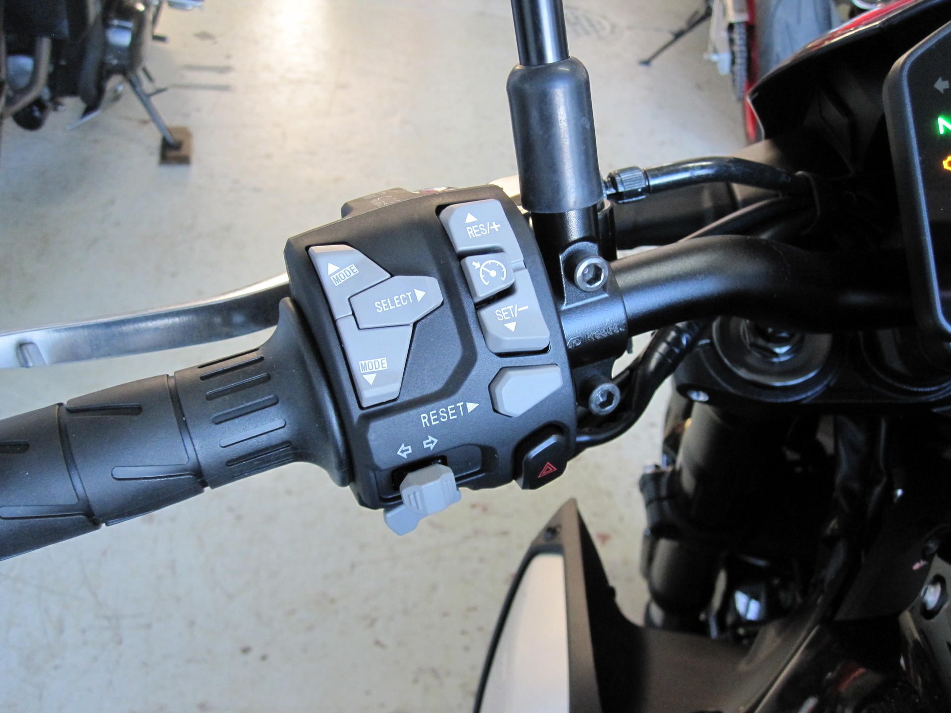 KAWASAKI Z 900 (35kW)-image-6