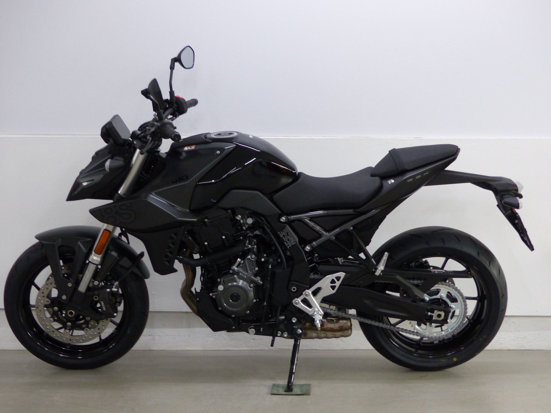 SUZUKI GSX 8 S ABS 35kW-image-2