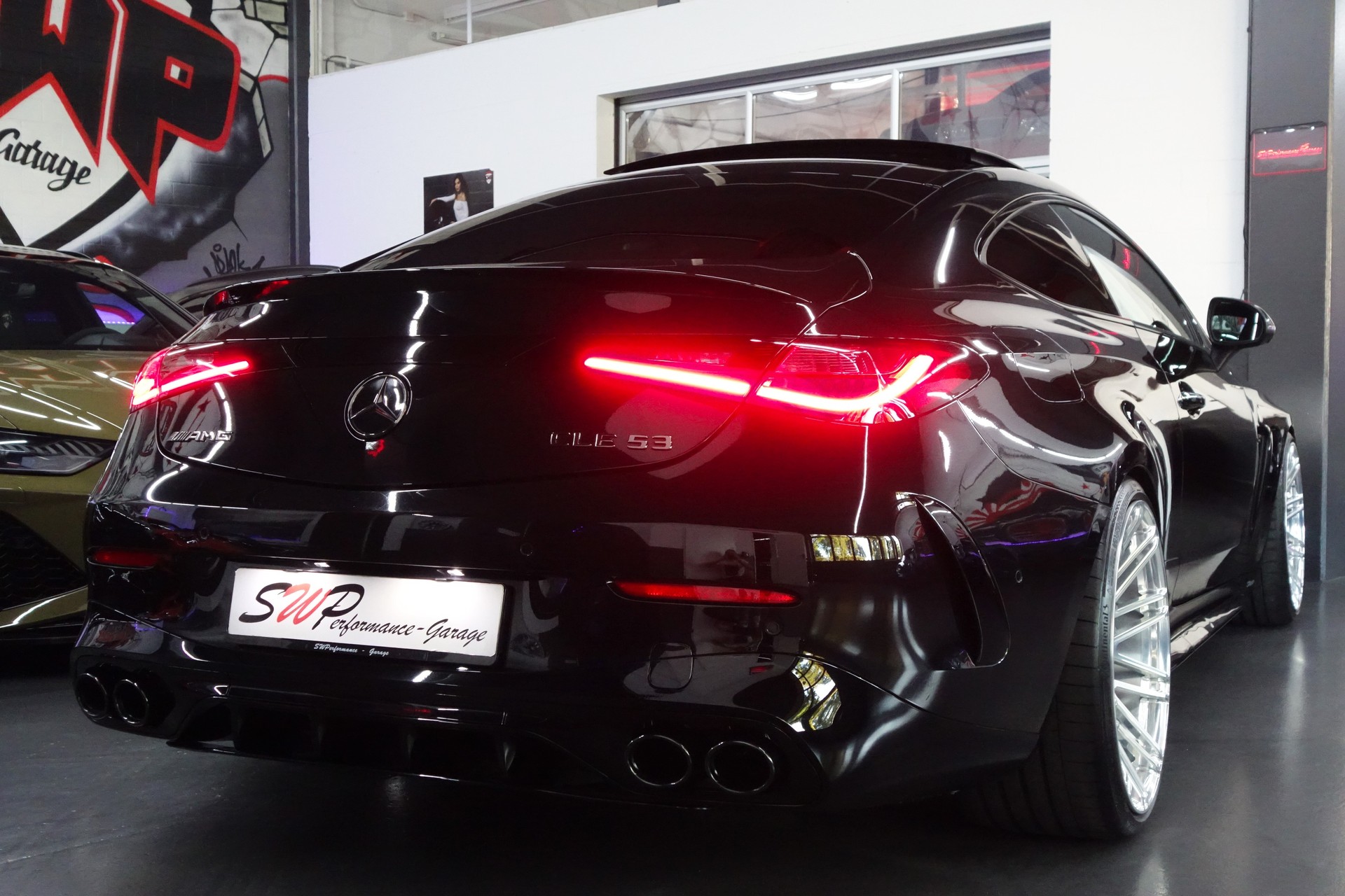 MERCEDES-BENZ CLE 53 COUPE AMG 4Matic+ 9G-Tronic BLACK ON POINT-image-14