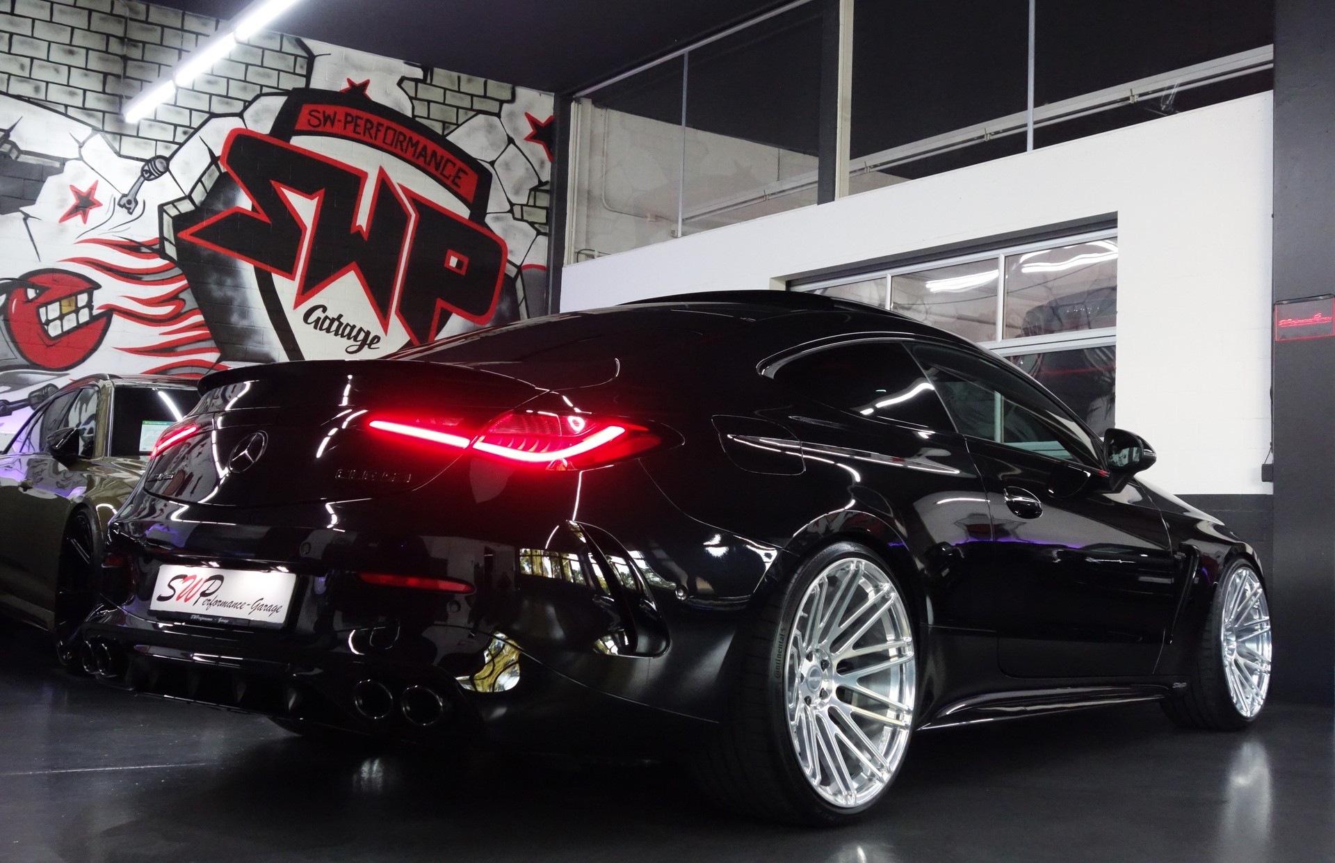 MERCEDES-BENZ CLE 53 COUPE AMG 4Matic+ 9G-Tronic BLACK ON POINT-image-13