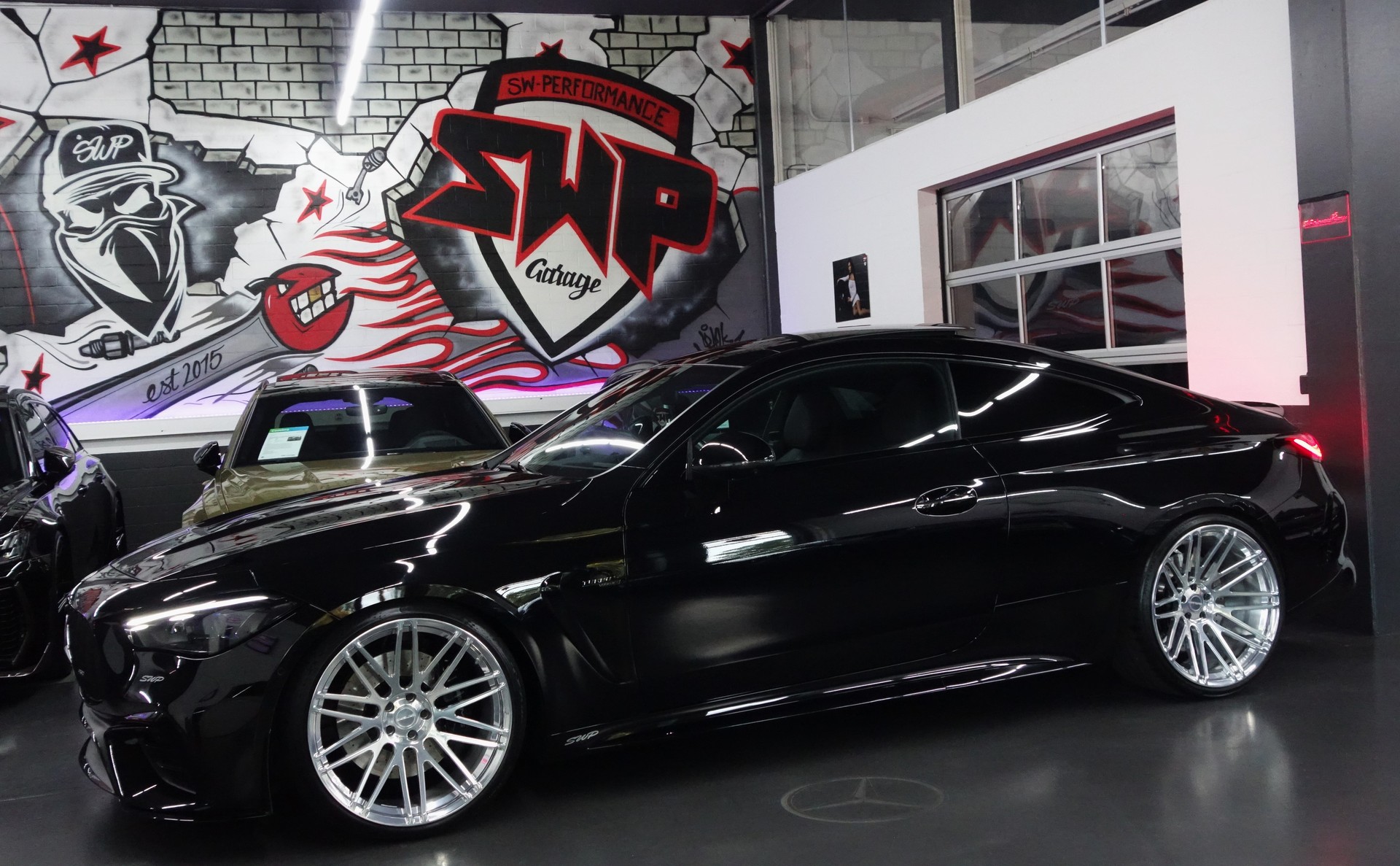 MERCEDES-BENZ CLE 53 COUPE AMG 4Matic+ 9G-Tronic BLACK ON POINT-showroom-element-1