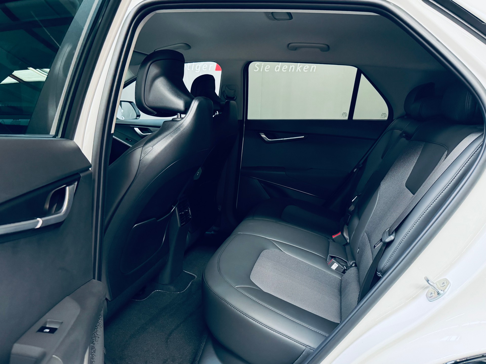 KIA Niro EV 64,8 kWh Business-image-12