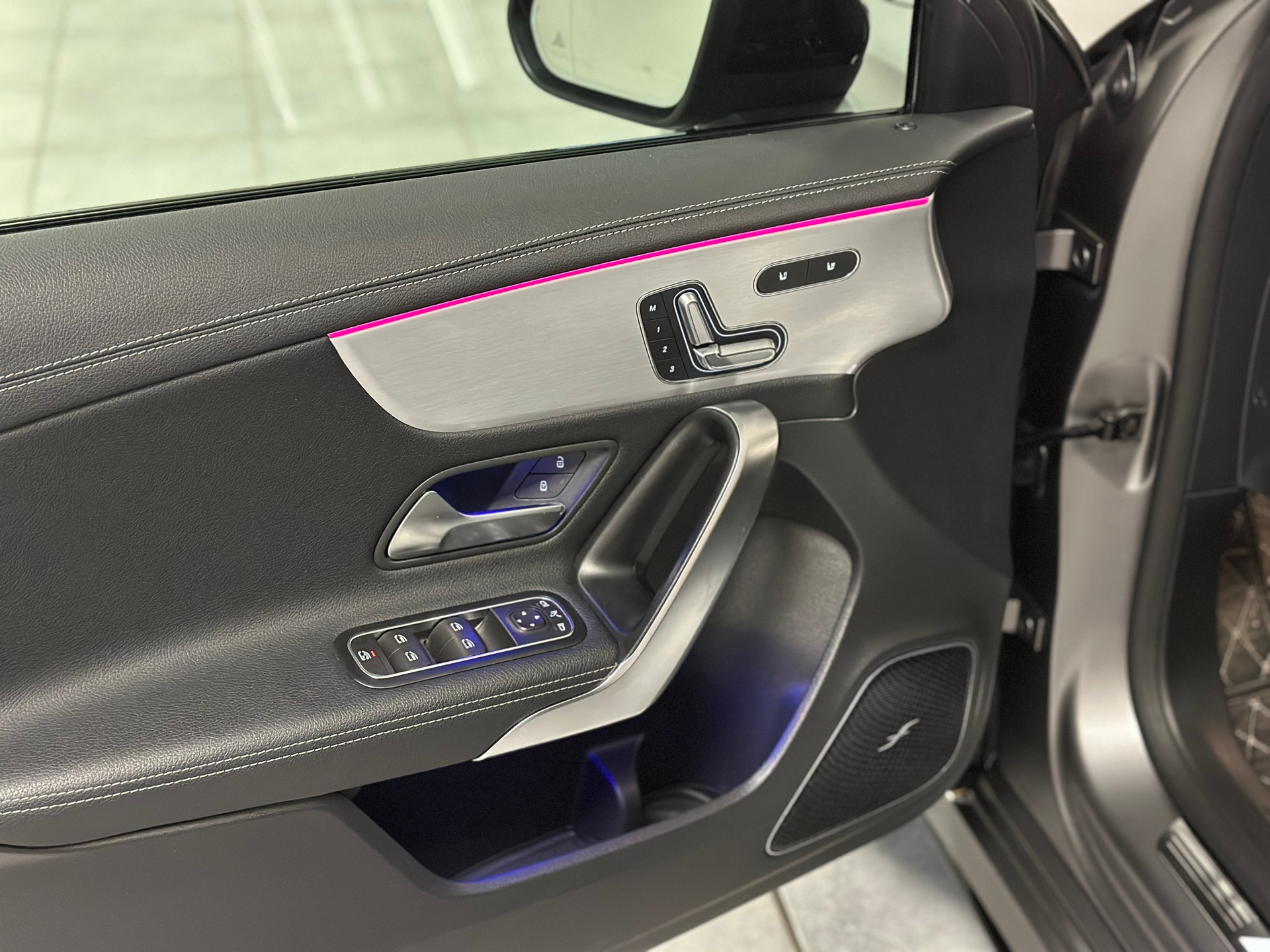 MERCEDES-BENZ A 45 S AMG 4Matic+ Speedshift-image-16