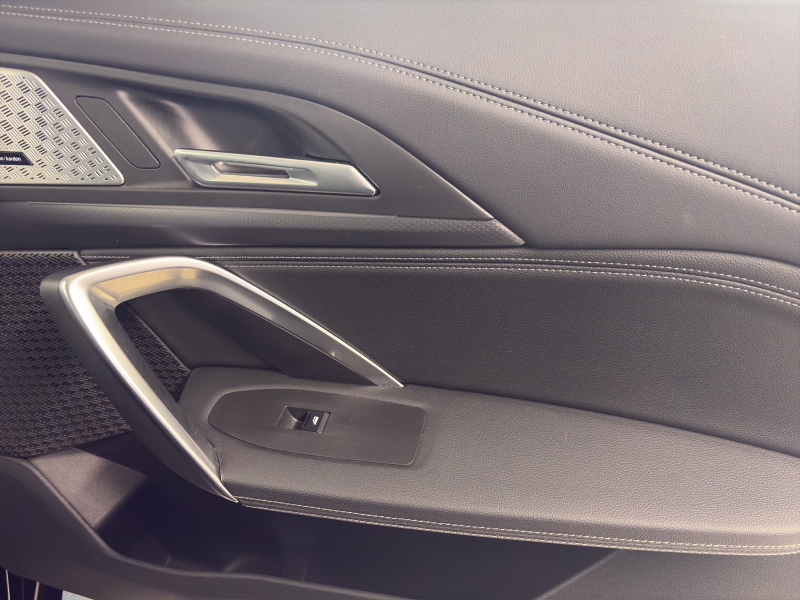 BMW X1 sDrive 18i M Sport-image-10