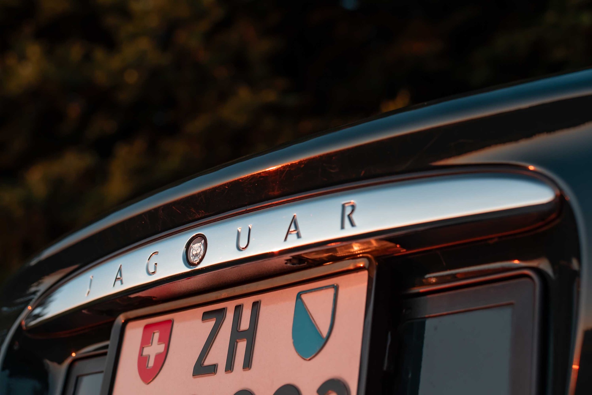 JAGUAR XK8-image-7