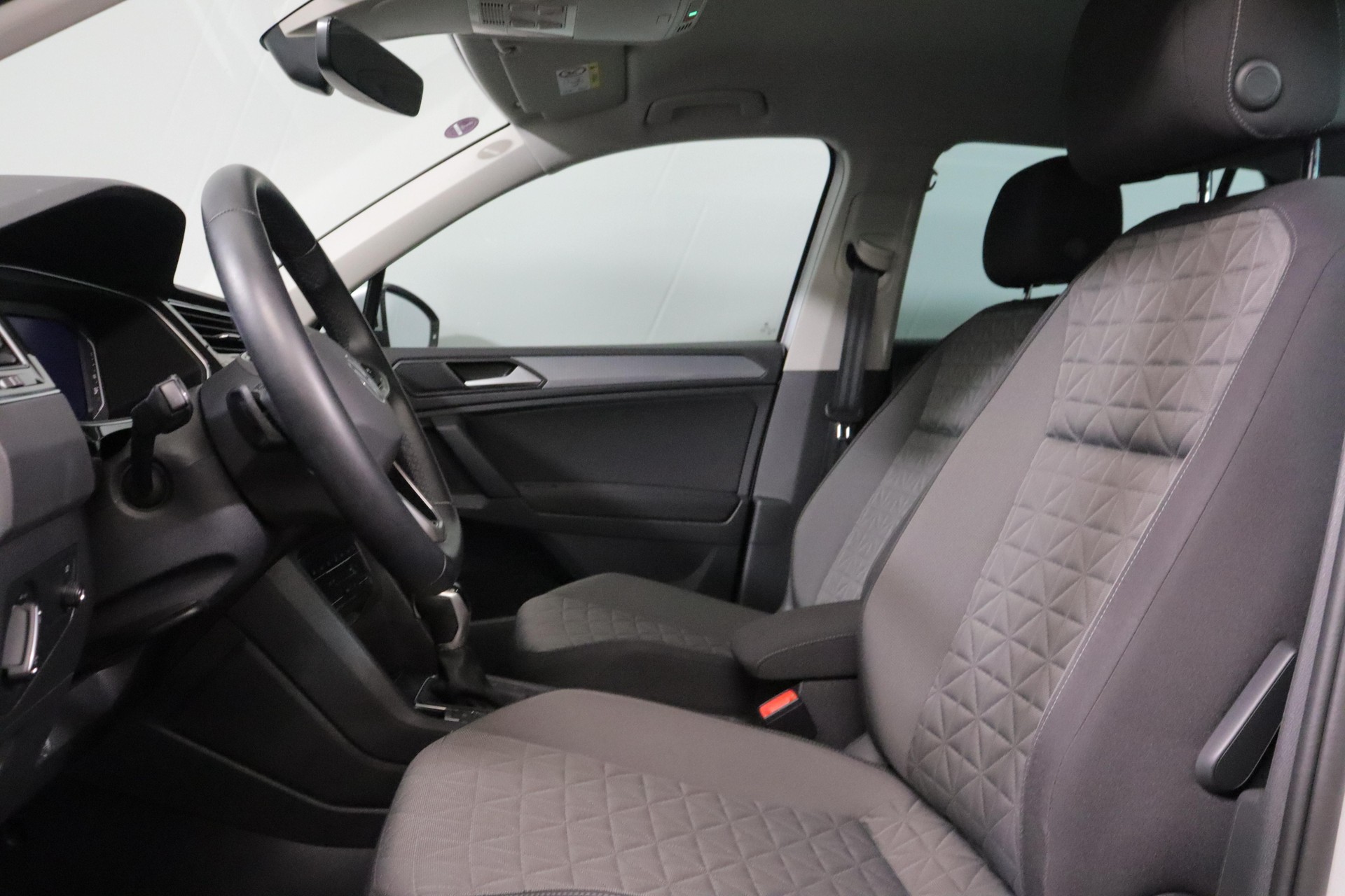 VW Tiguan 2.0 TSI Life 4Motion DSG-showroom-element-2