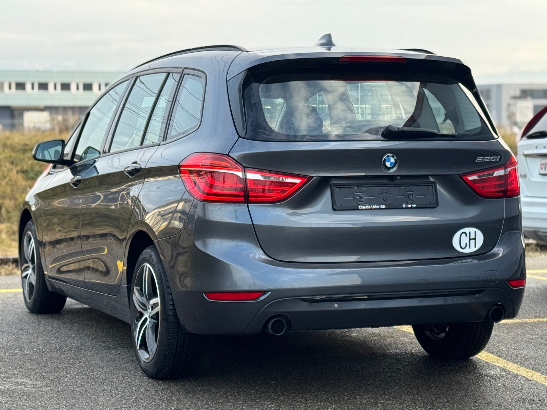 BMW 220i Gran Tourer Sport Line Steptronic-image-3