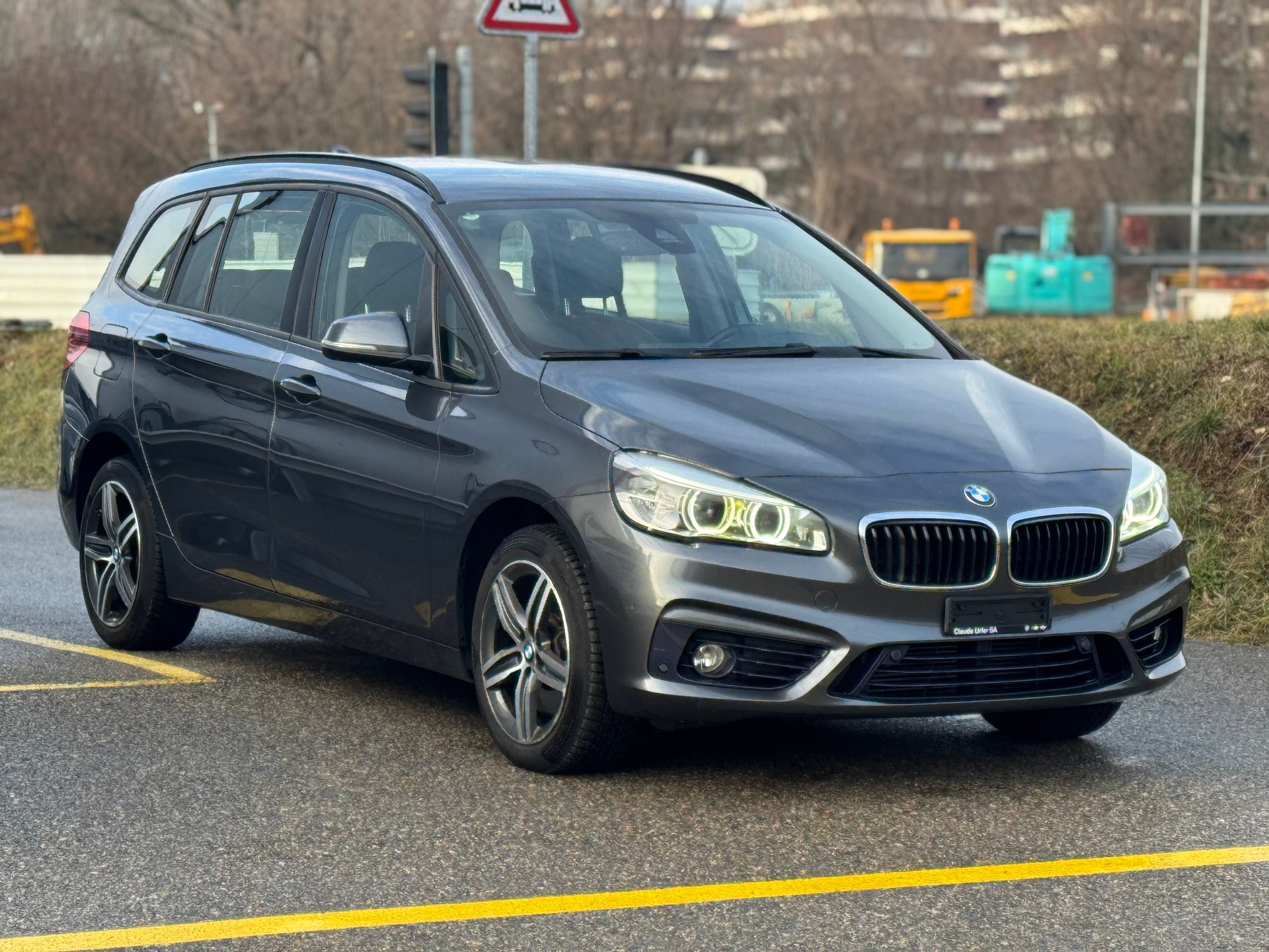 BMW 220i Gran Tourer Sport Line Steptronic-image-2