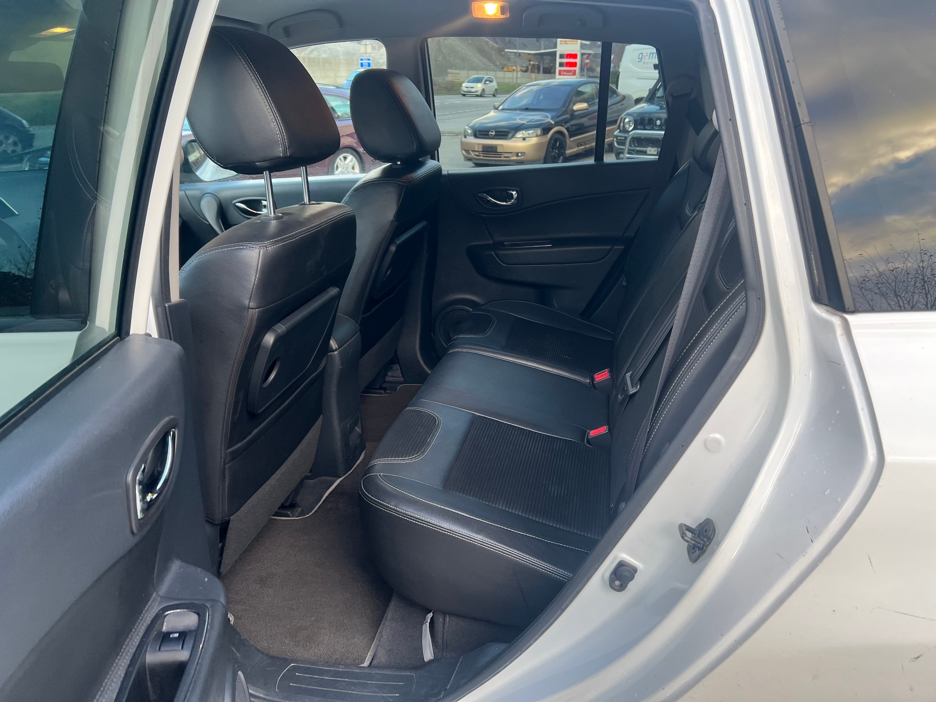 RENAULT Koleos 2.0 dCi Bose 4x4 Automatic-image-8