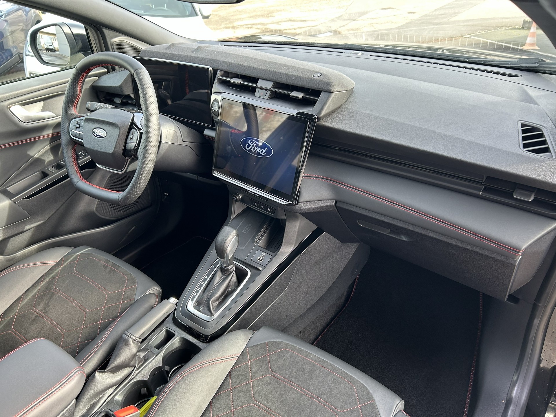 FORD Puma 1.0 MHEV ST-Line X Automat-image-4