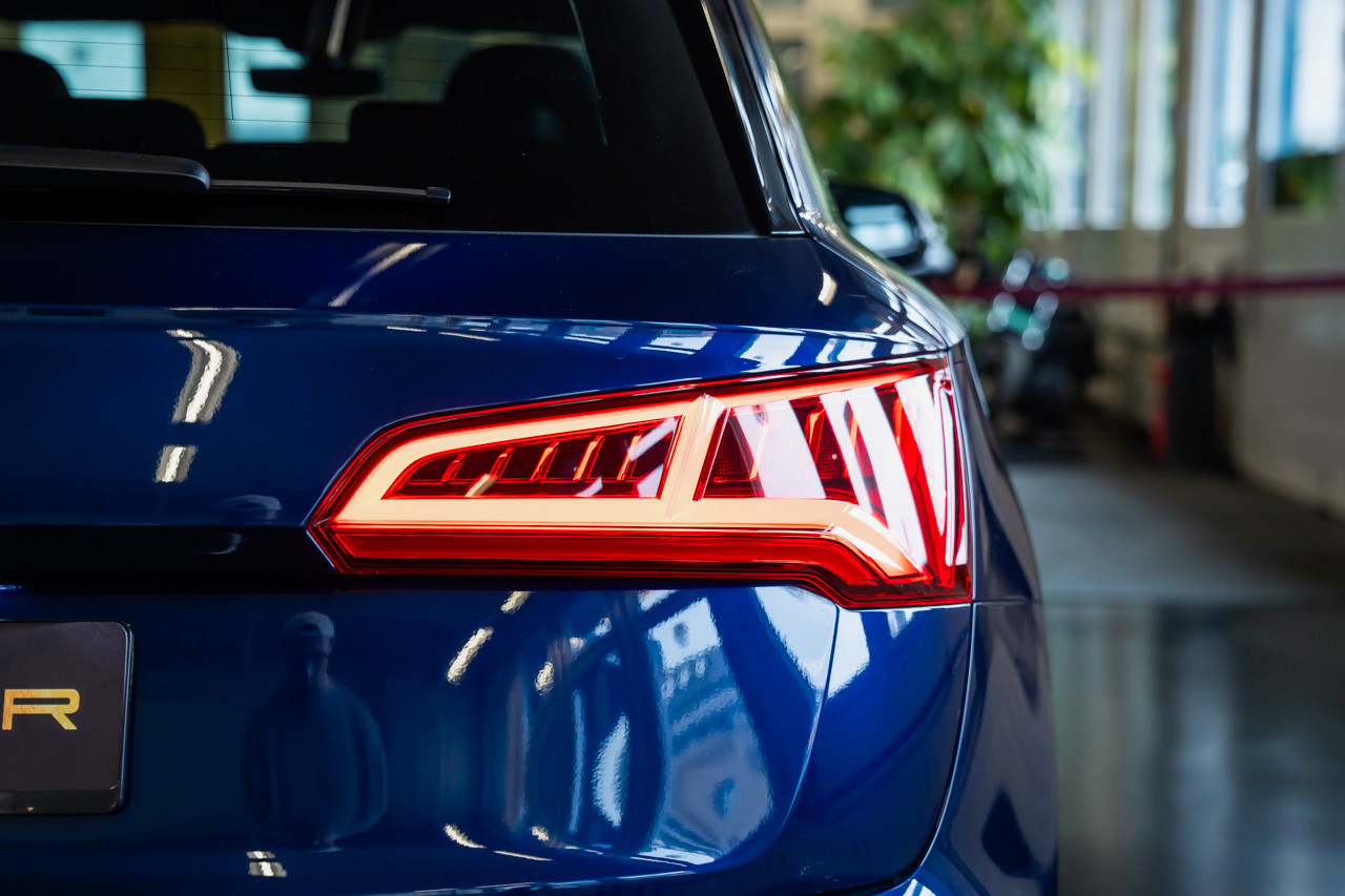 AUDI SQ5 TDI quattro tiptronic-image-9