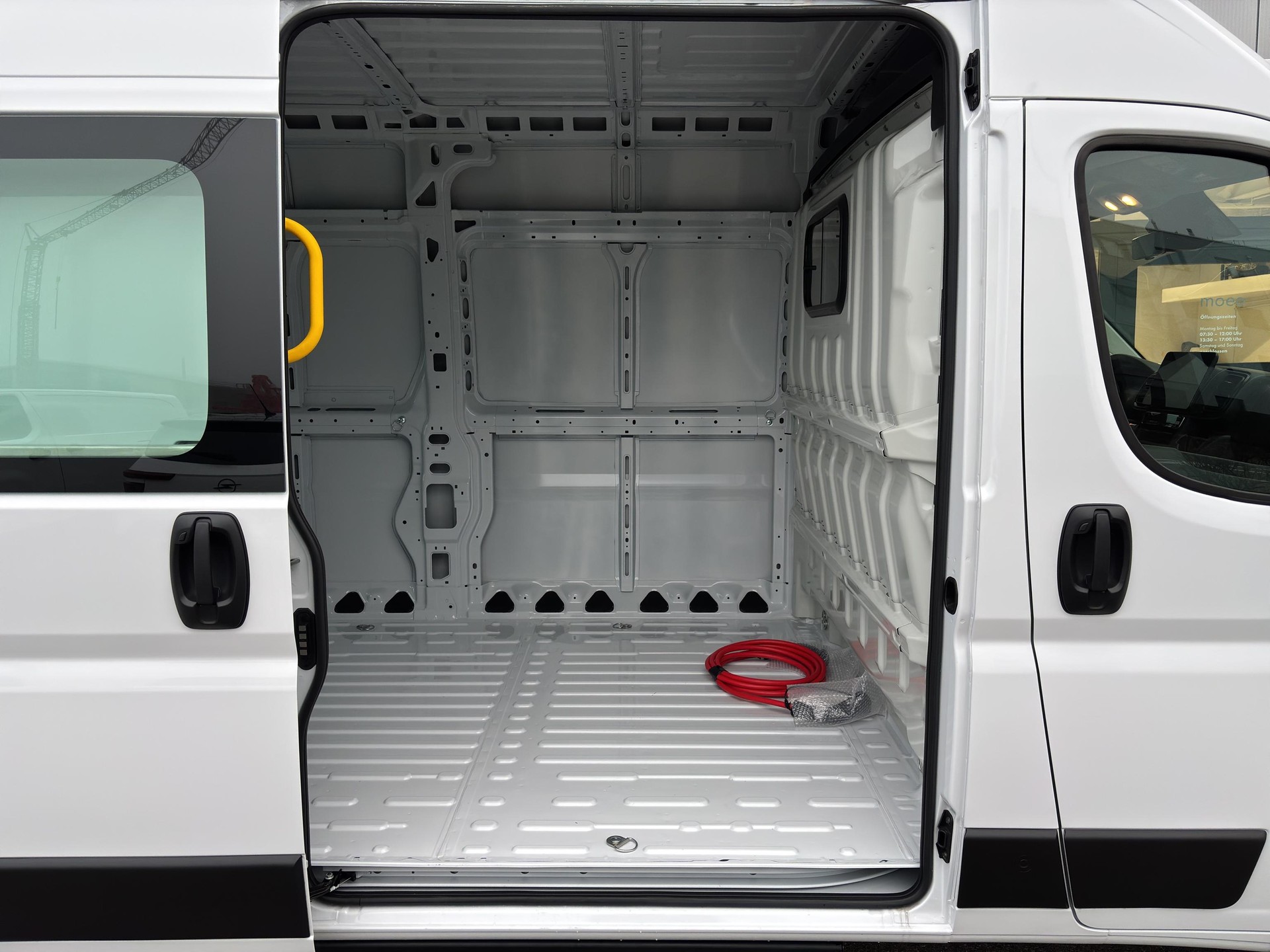 PEUGEOT e-Boxer Kaw. 435 L3H2 110 kWh-image-21