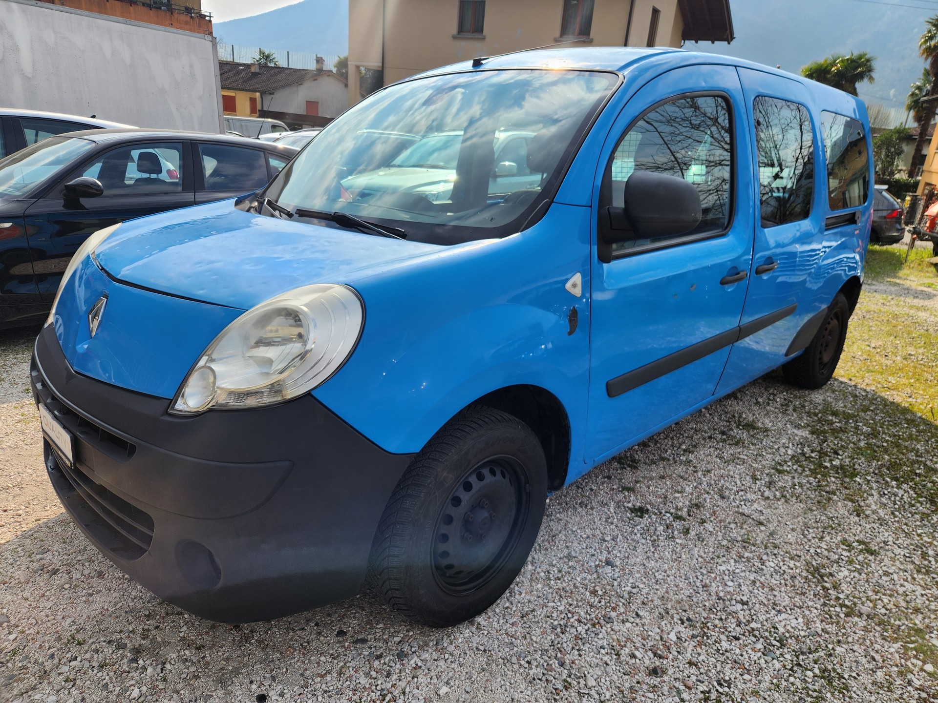 RENAULT Kangoo Maxi dCi 90 5 Plätze / 5 places